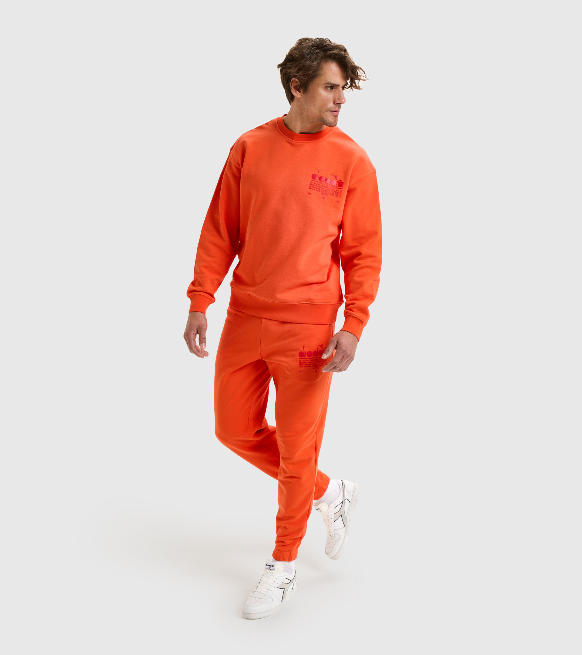 Cotton round-neck sweatshirt - Unisex SWEATSHIRT CREW MANIFESTO VERMILLION ORANGE - Diadora