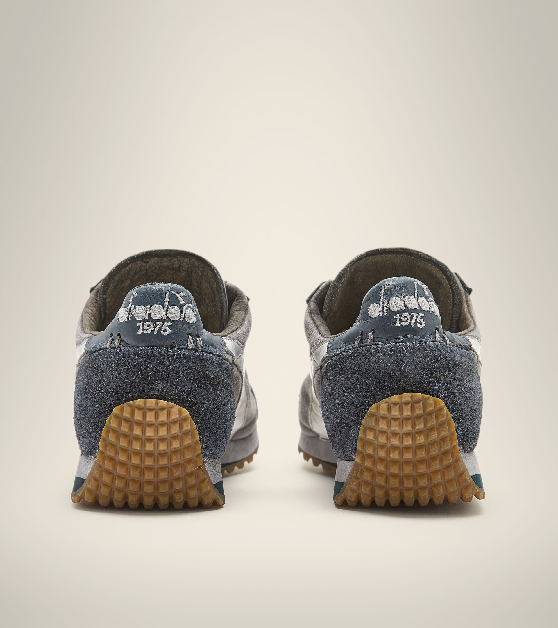Heritage shoe - Unisex EQUIPE H DIRTY STONE WASH EVO ICE GRAY - Diadora