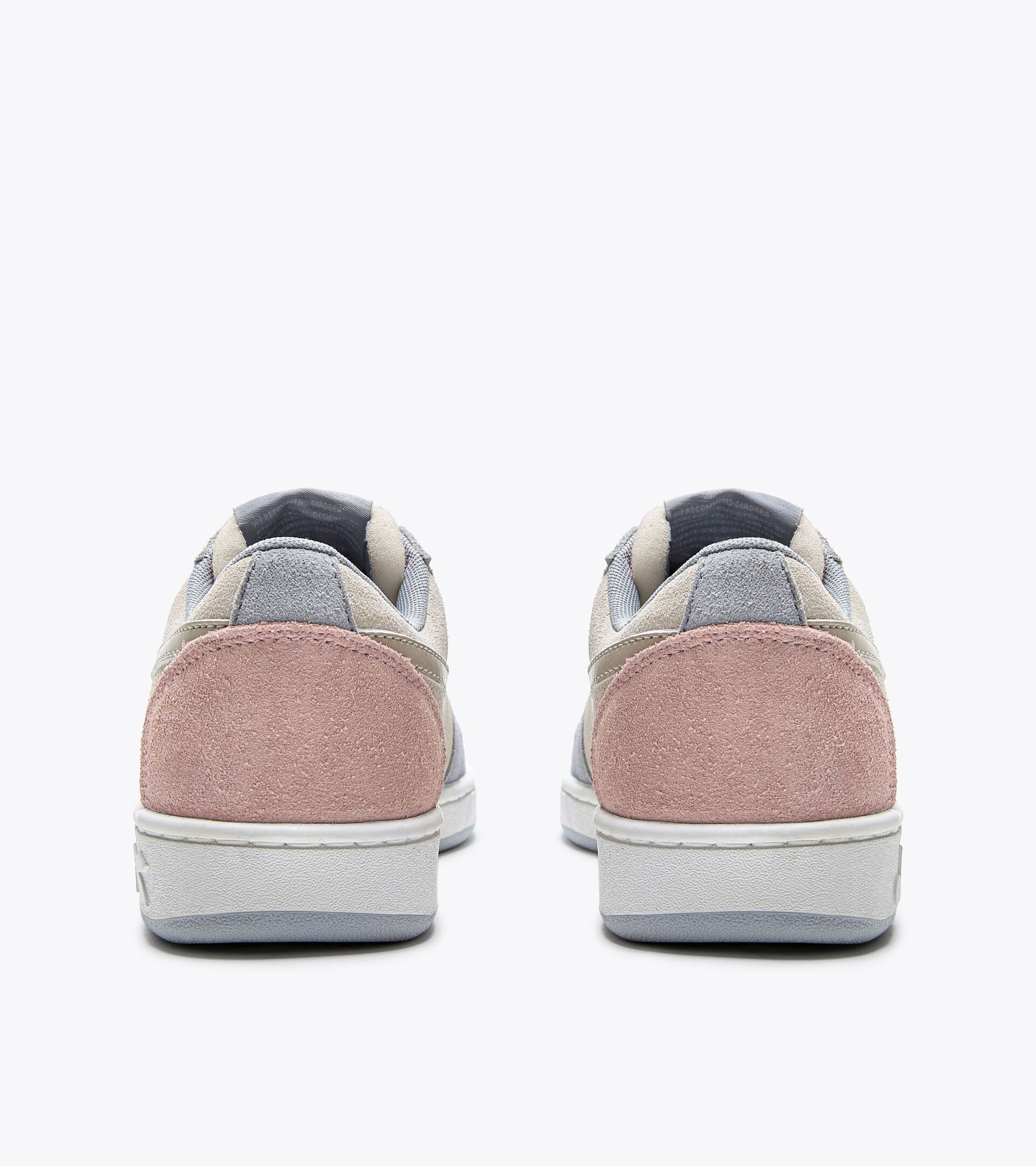 Sports shoes - Women MAGIC BASKET LOW SUEDE WN ARCTIC ICE/WHISPER WHITE - Diadora