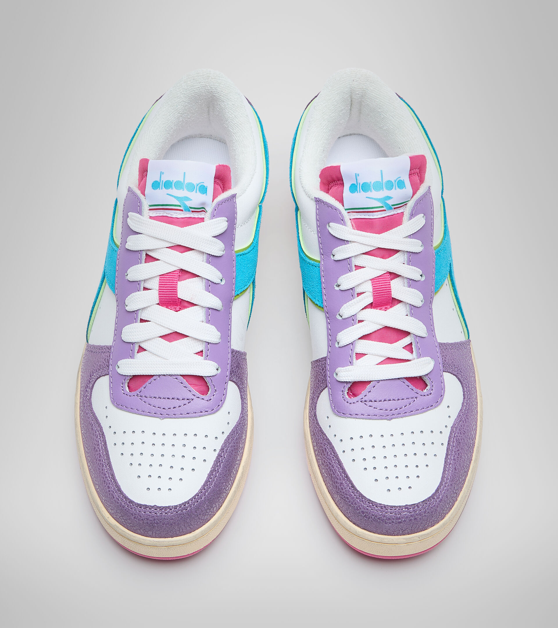 Sports shoe - Women MAGIC BASKET LOW ICONA WN ENGLISH LAVENDER/WHITE - Diadora