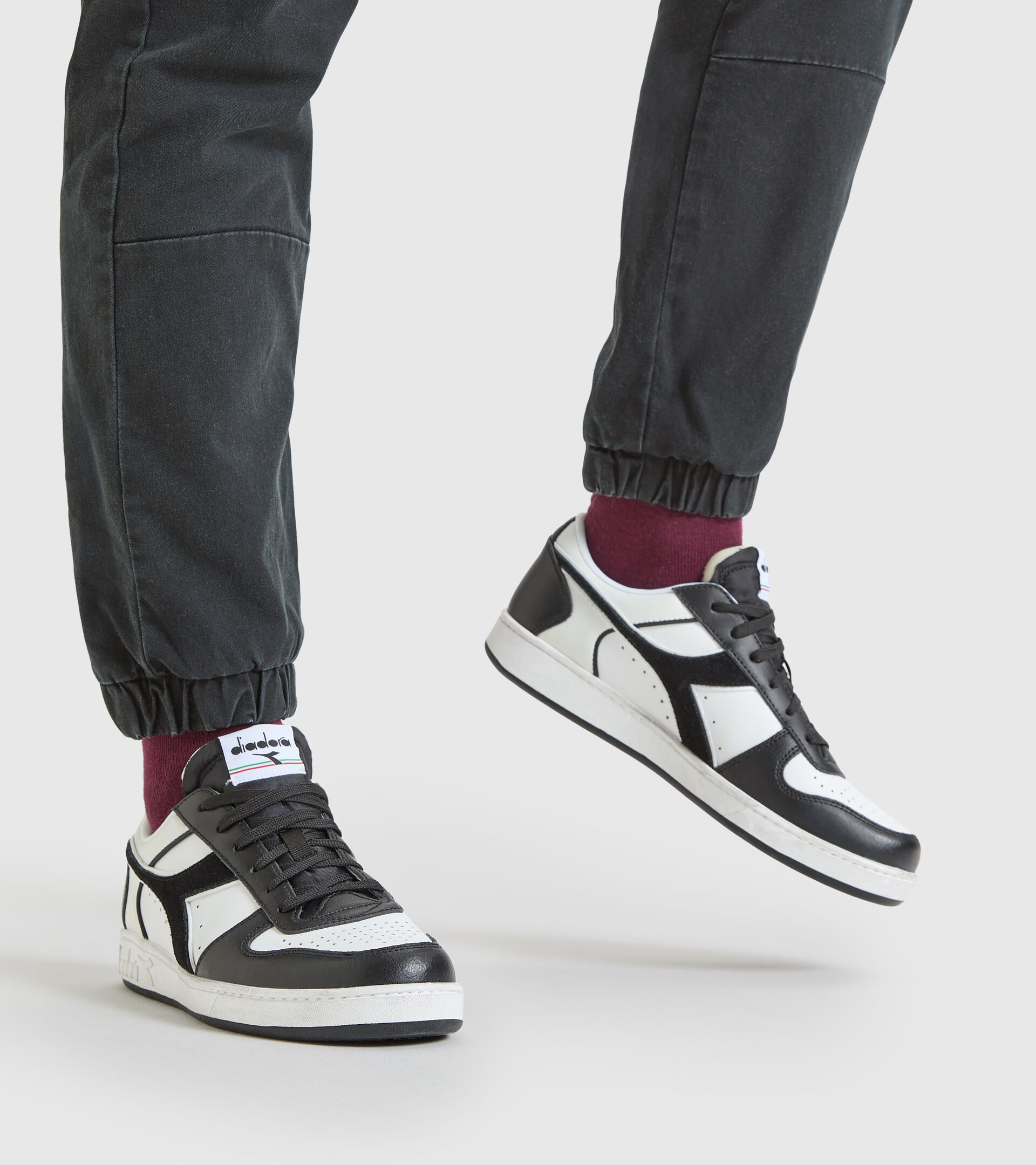 Zapatillas deportivas - Unisex MAGIC BASKET LOW ICONA LEATHER NEGRO/BLANCO - Diadora