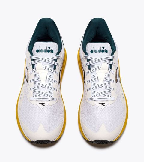 EQUIPE NUCLEO, WHITE/MEDITTERANEA/KUMQUAT Running shoes - Men EQUIPE NUCLEO WHITE/MEDITTERANEA/KUMQUAT - Diadora
