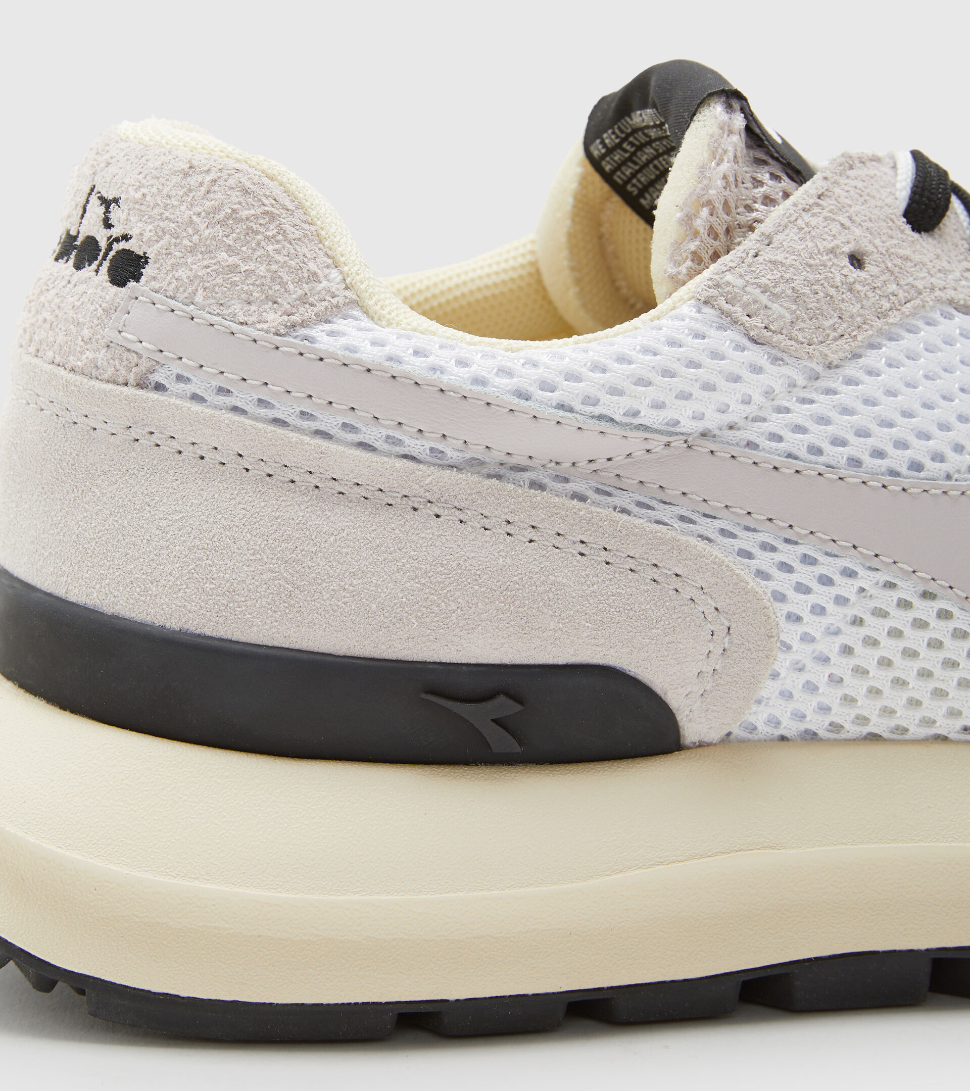 Sports shoes - Unisex KMARO 42 SUEDE MESH WIND GRAY/WHITE - Diadora