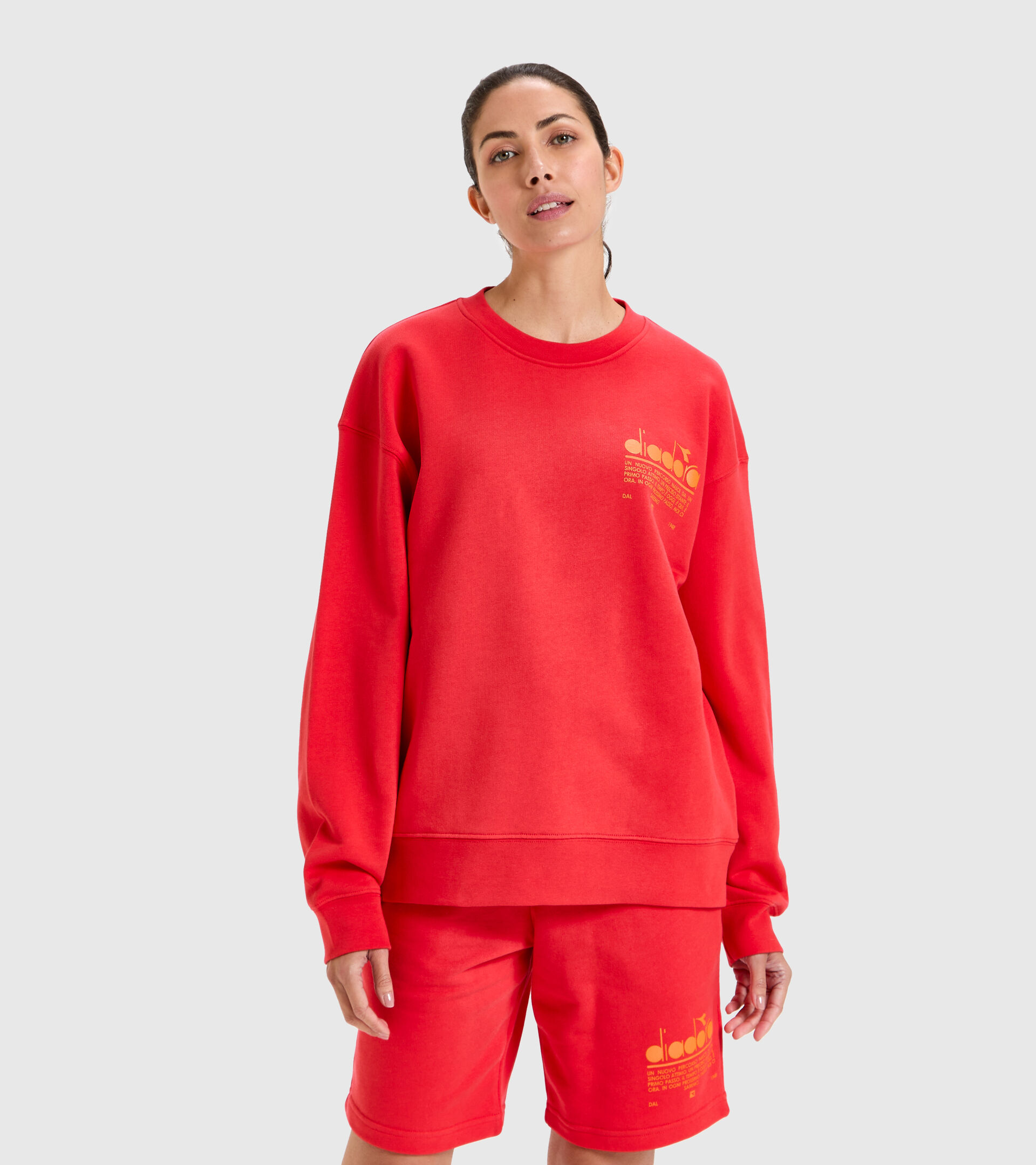 Organic cotton round-neck sweatshirt - Unisex SWEATSHIRT CREW MANIFESTO POPPY RED - Diadora