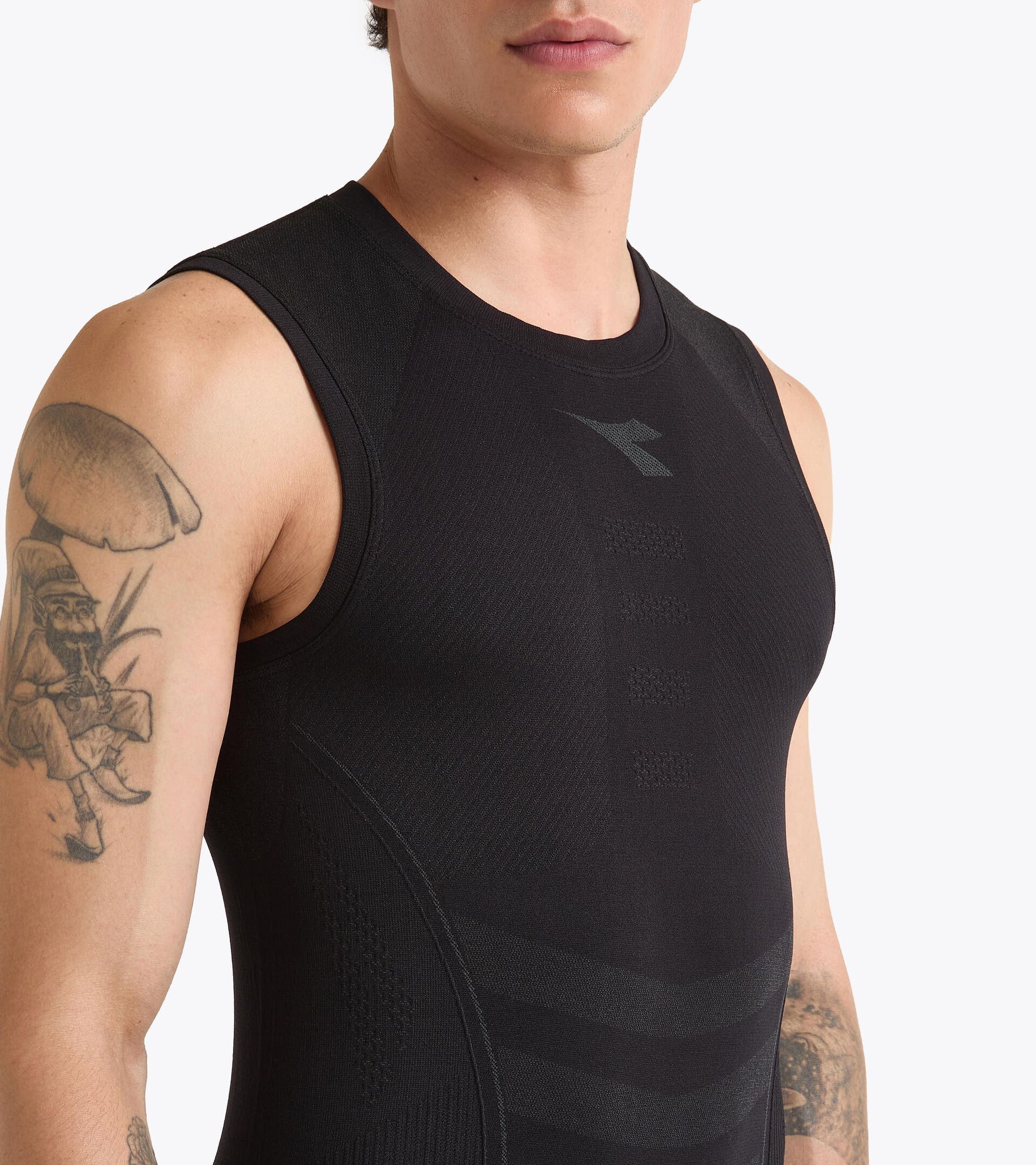 Made In Italy sleeveless t-shirt - Running - Men’s
SL T-SHIRT STRATOZERO BLACK - Diadora
