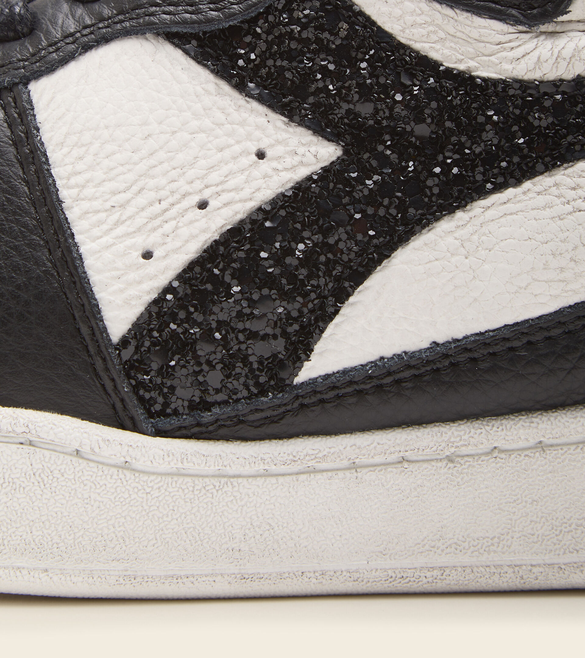 Footwear Heritage DONNA MI BASKET ROW CUT JUNGLE WN WHITE/BLACK Diadora
