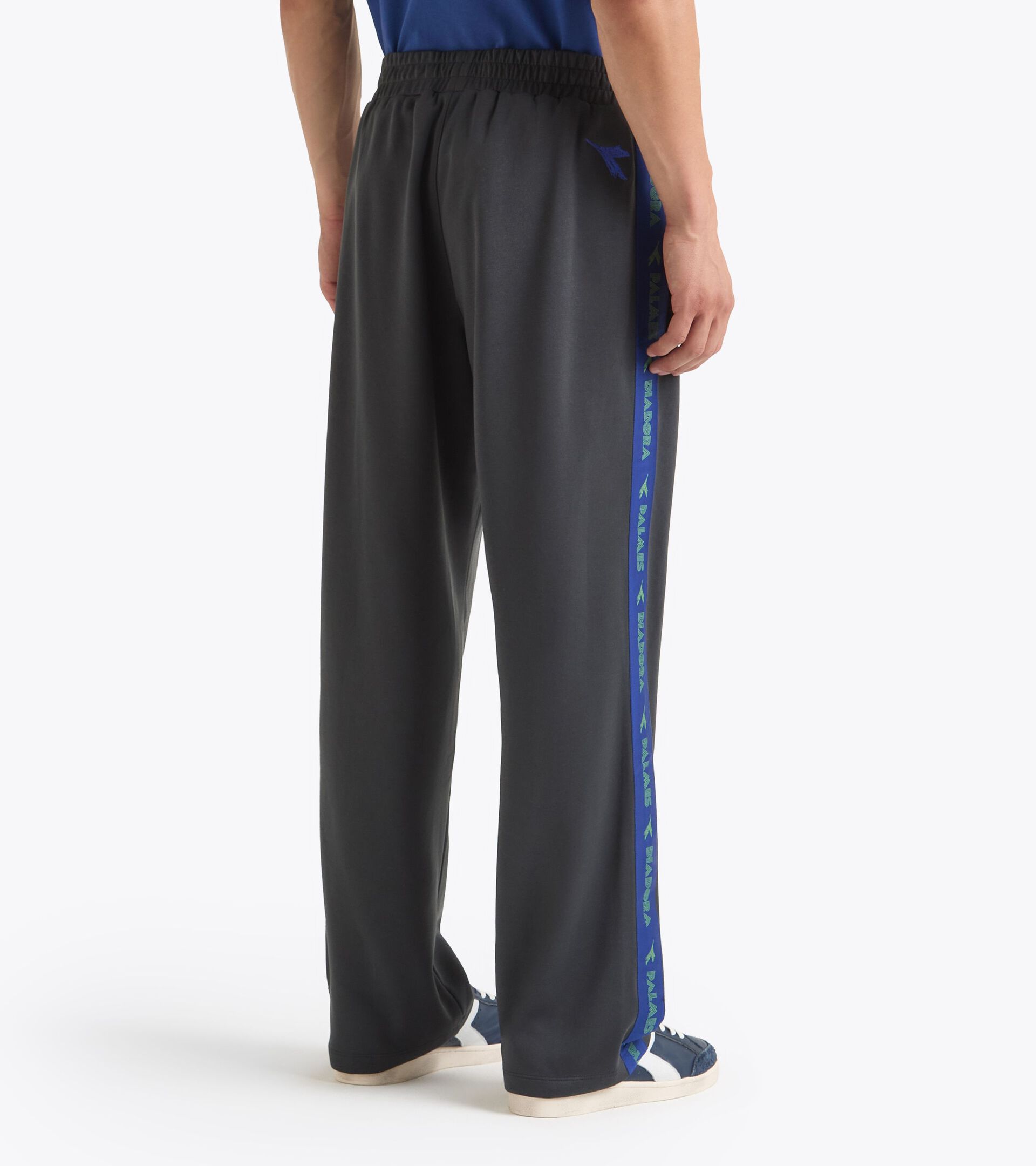 Legacy Track Pants - All-gender
TRACK PANT LEGACY BLACK OYSTER - Diadora
