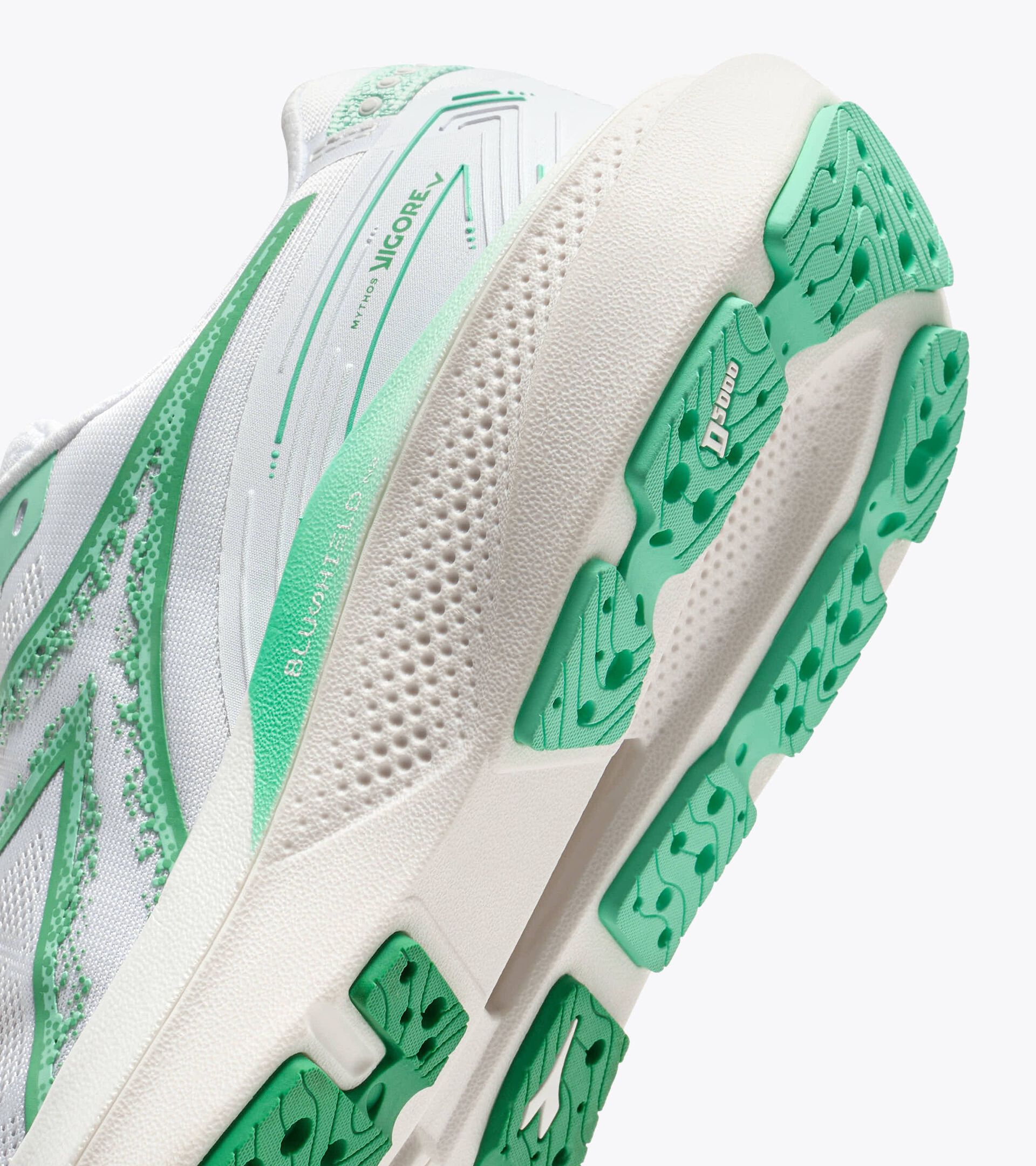 Running shoe - Stability and protection - Women&rsquo;s MYTHOS BLUSHIELD VIGORE V W WHITE /CABBAGE - Diadora
