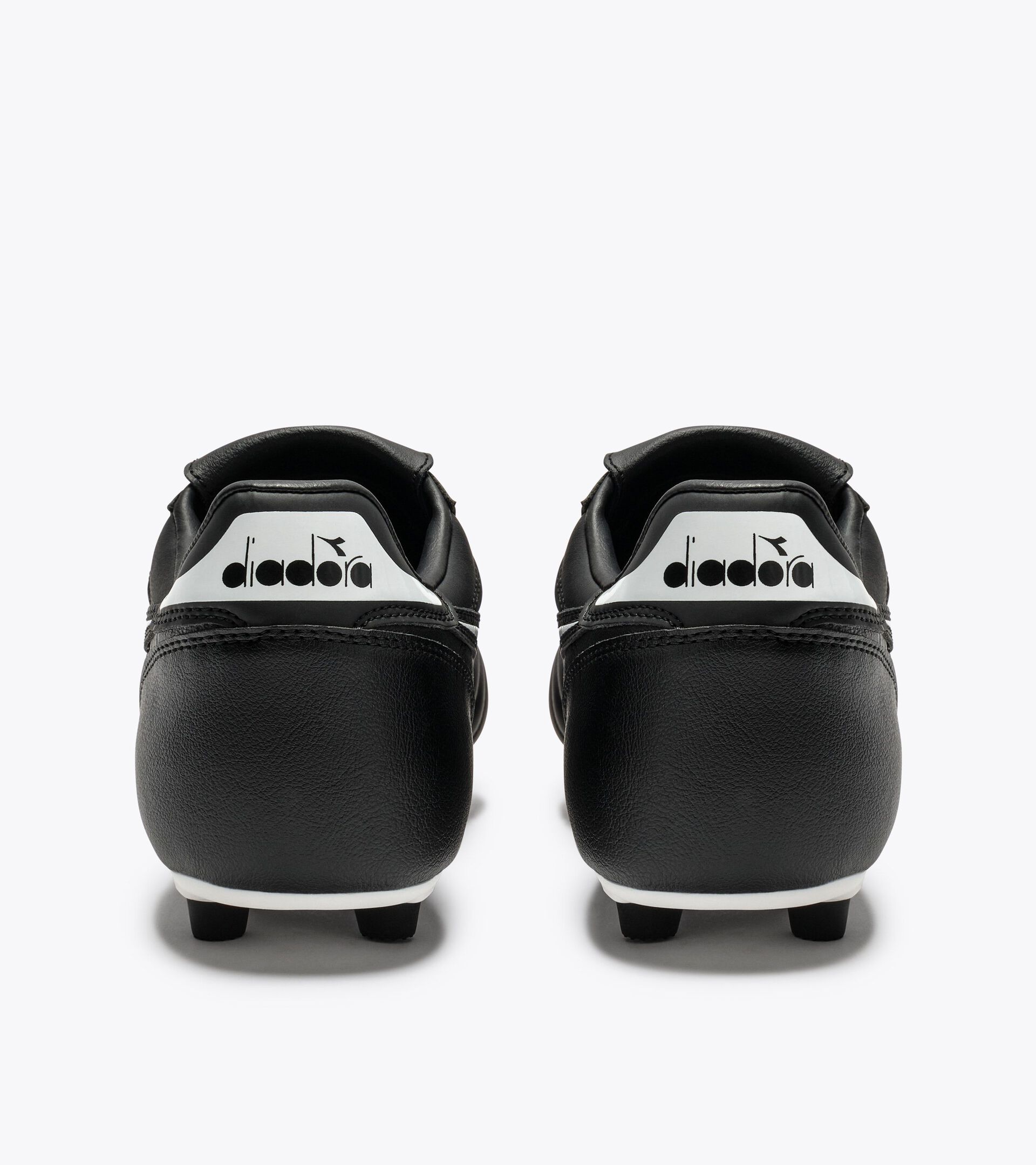 Bota de f&uacute;tbol de piel para superficies compactas - Hombre BRASIL ICON LT T MDPU NEGRO/BLANCO - Diadora