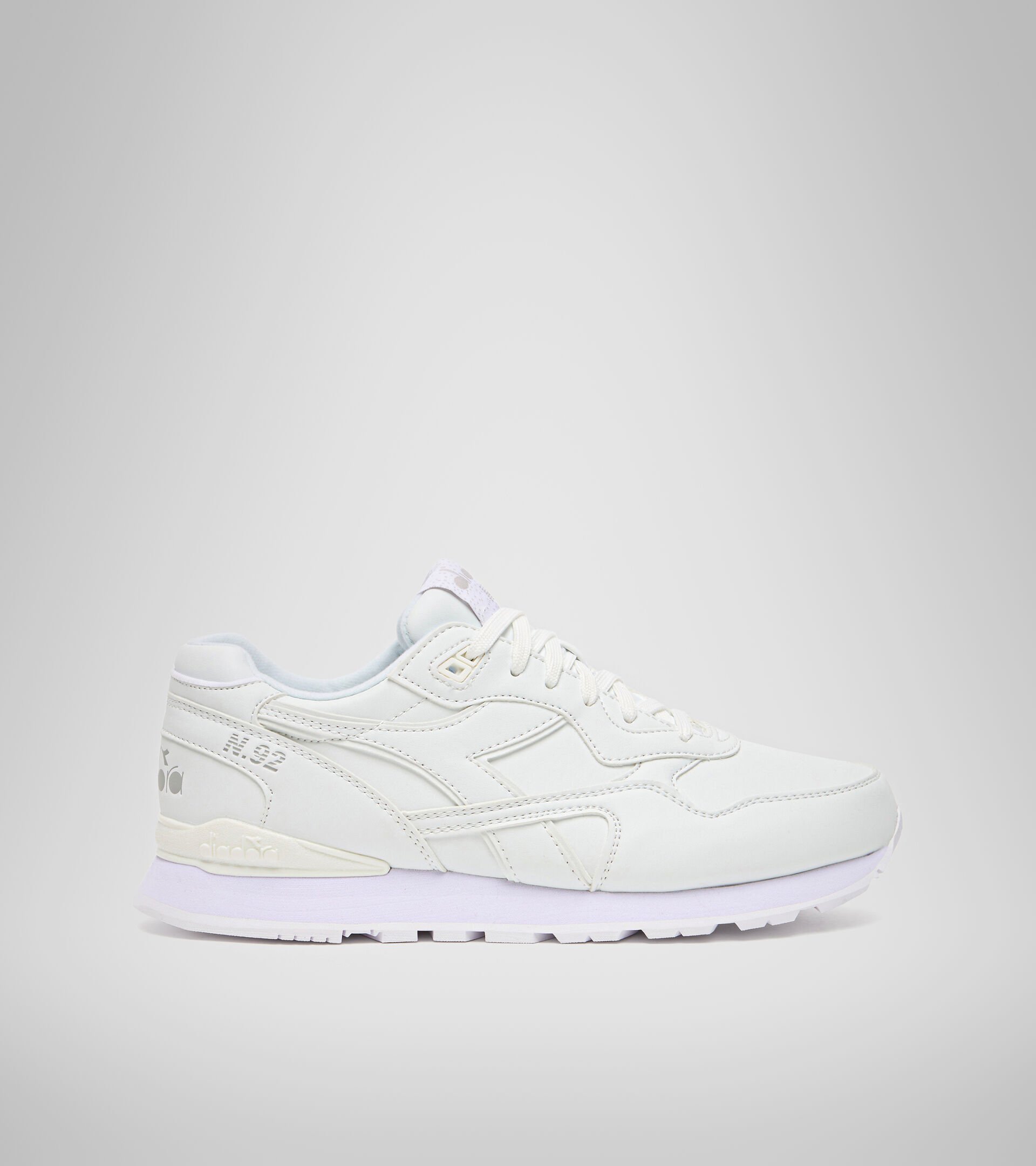 Sports shoe - Unisex N.92 L WHITE /WHITE - Diadora