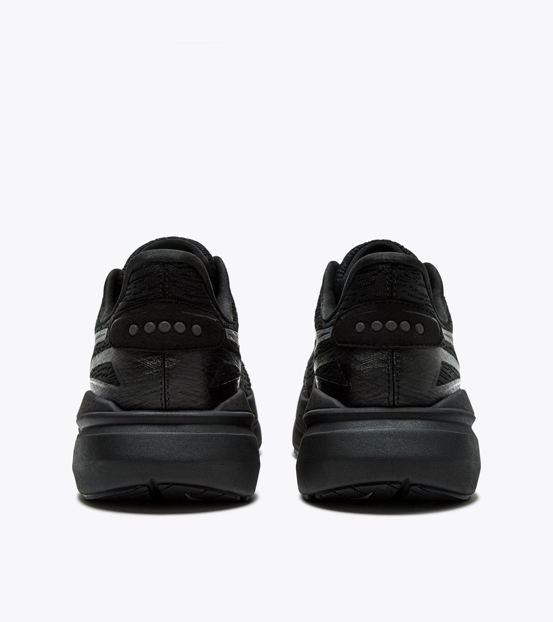 Running shoe - Comfort and stability - Women&rsquo;s NUCLEO 2 W BLACK/BLACK - Diadora