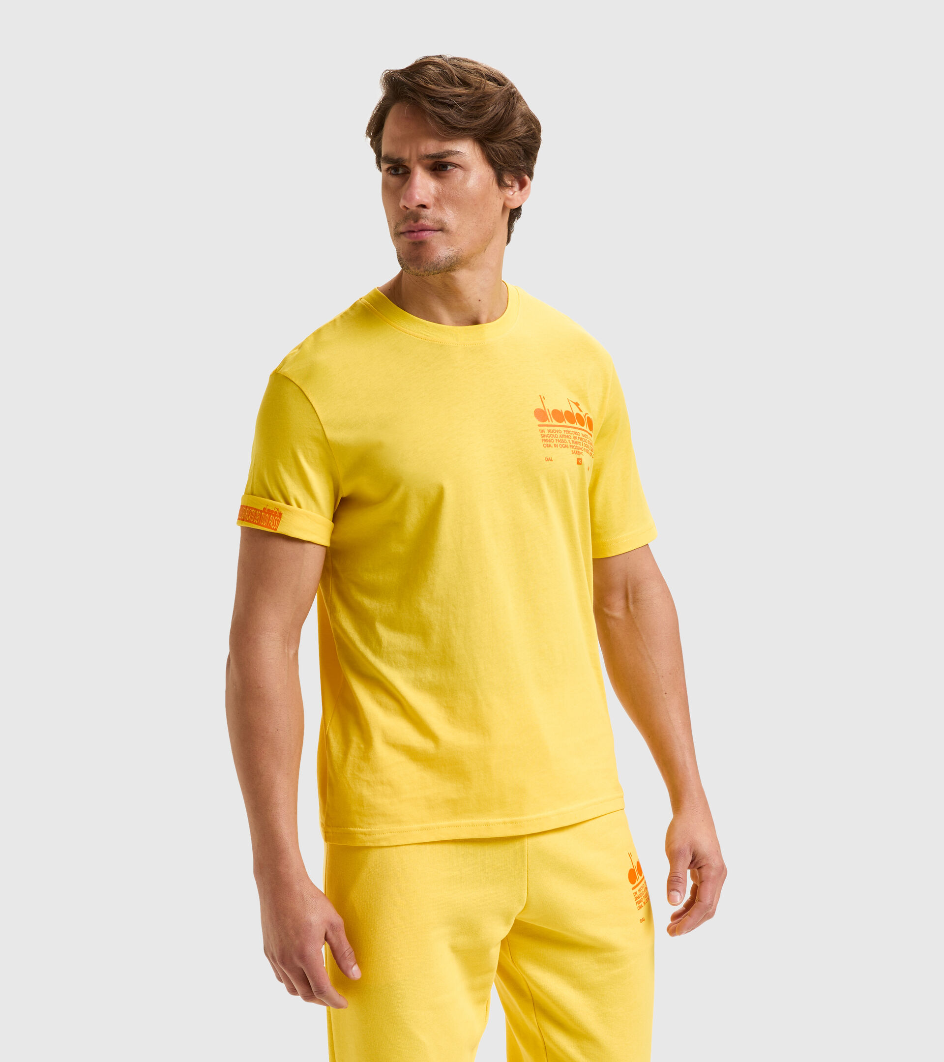 T-Shirt aus Baumwolle - Unisex T-SHIRT SS MANIFESTO SCHEIBE GELB - Diadora