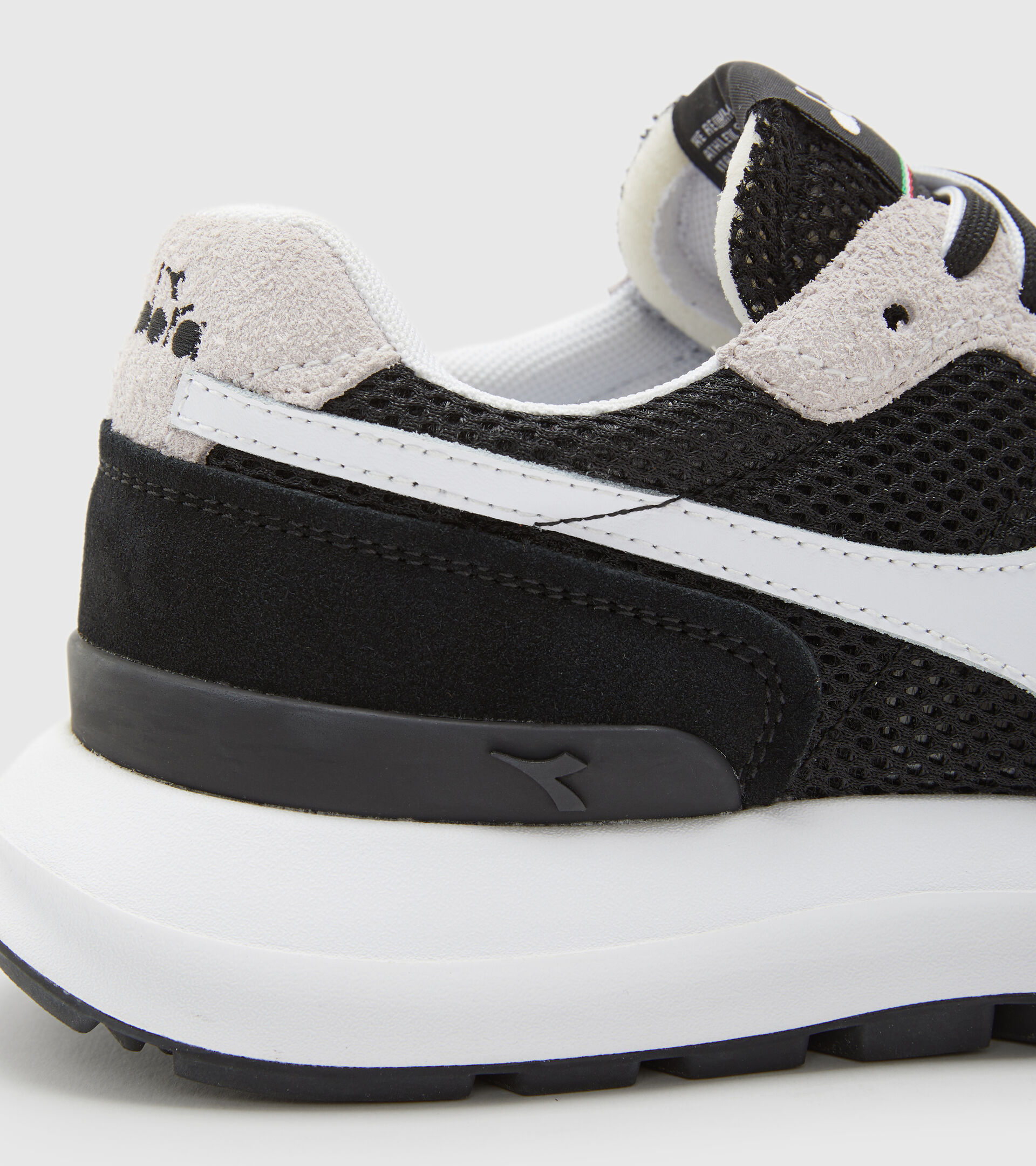 Chaussures de sport - Unisexe KMARO 42 SUEDE MESH NOIR/BLANC - Diadora