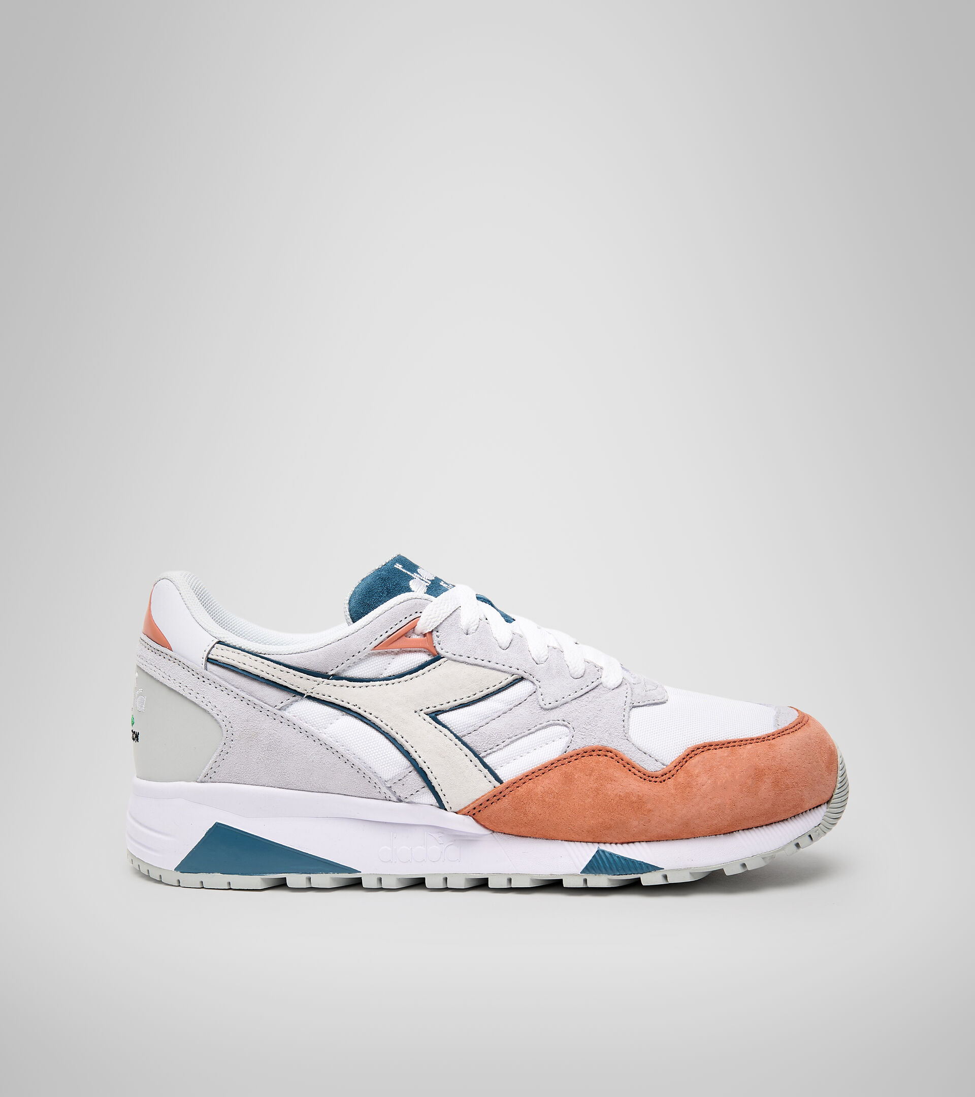 Diadora men's N9002 OVERLAND