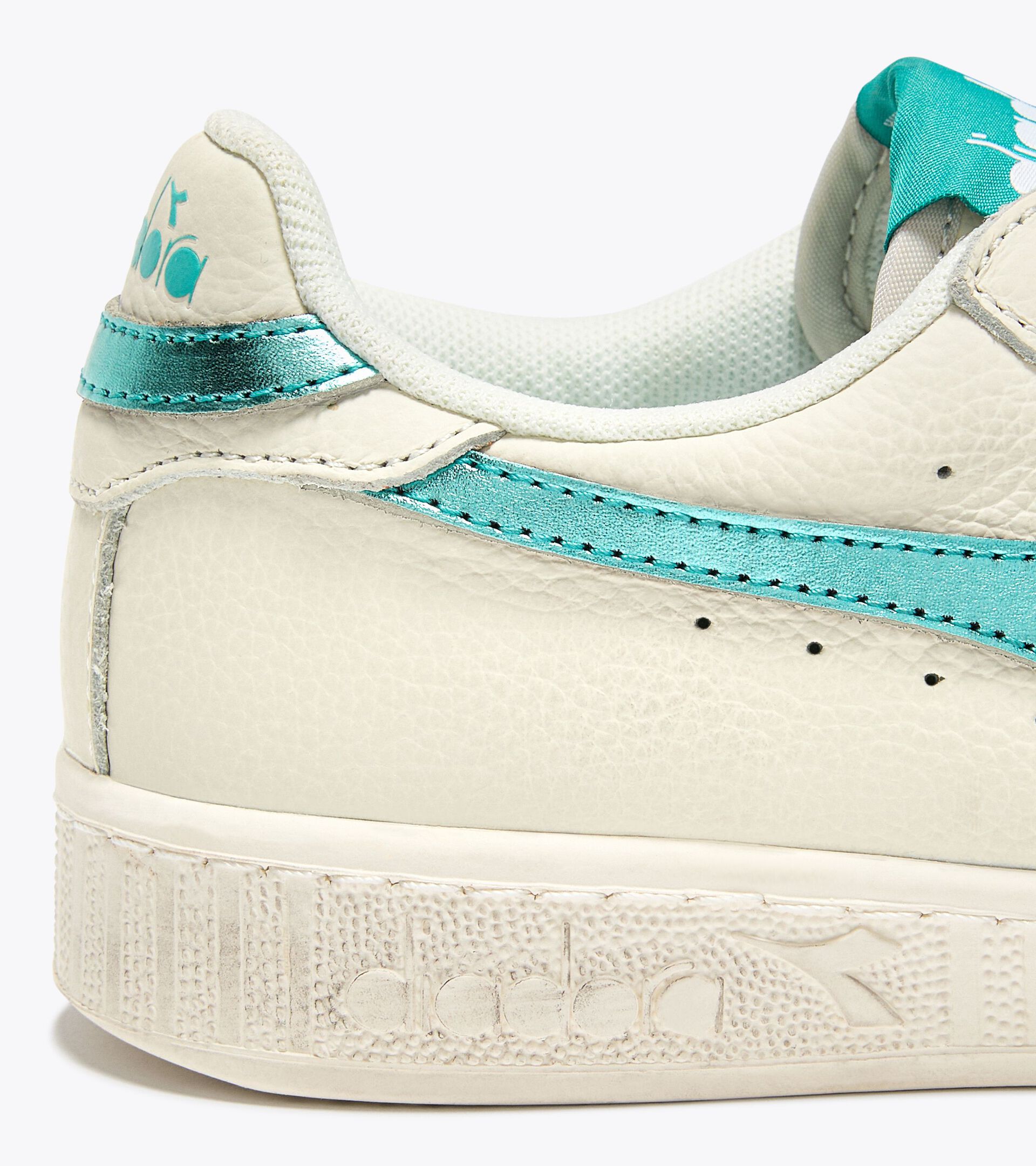 Zapatilla deportiva de piel - Mujer 
 GAME L LOW WAXED METAL WN AZUL TURQUESA - Diadora