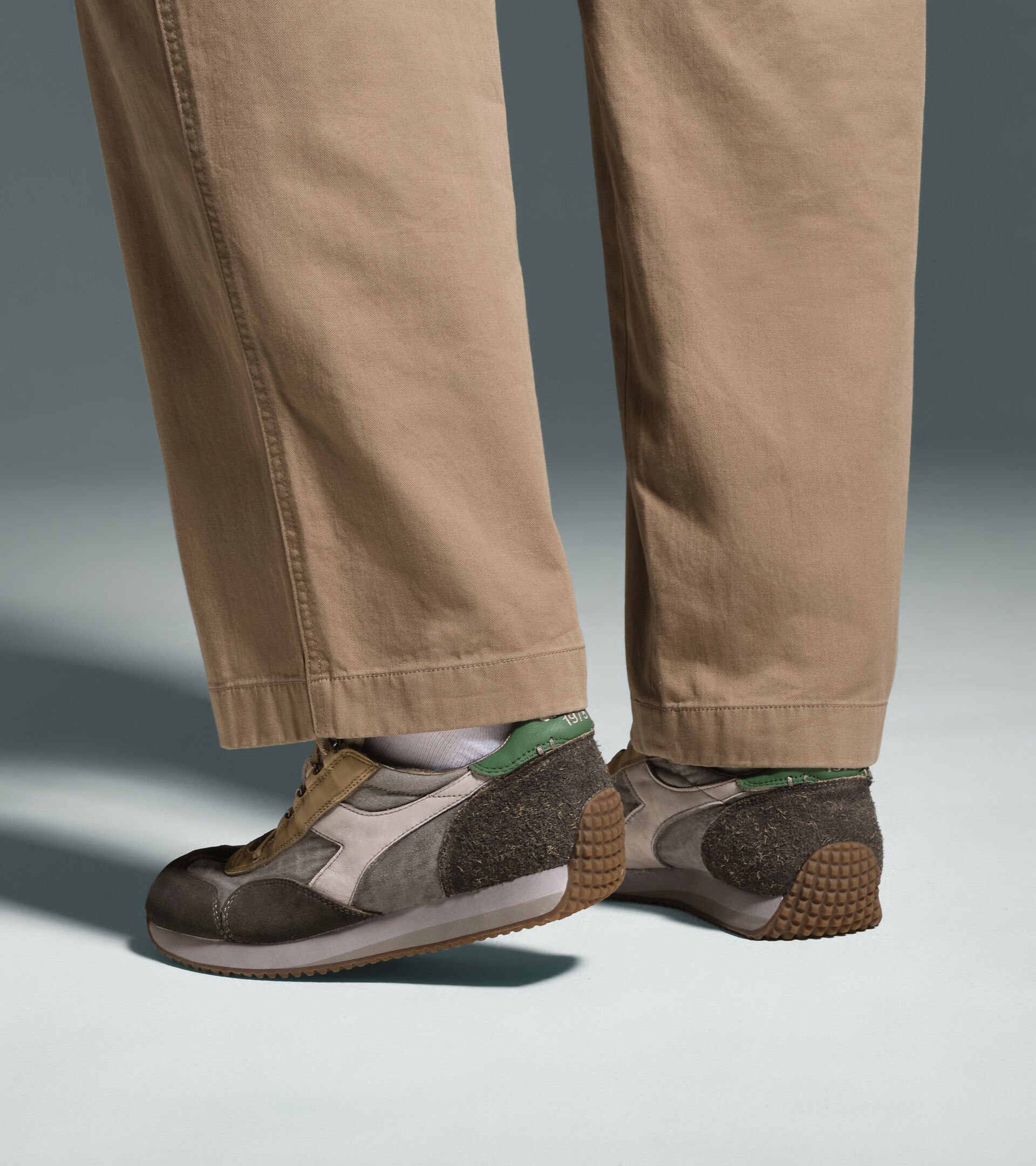 Zapatilla Heritage de ca&ntilde;a baja - Para todos los g&eacute;neros
 EQUIPE DIRTY SW EVO BEIGE ROCIO HELADO - Diadora