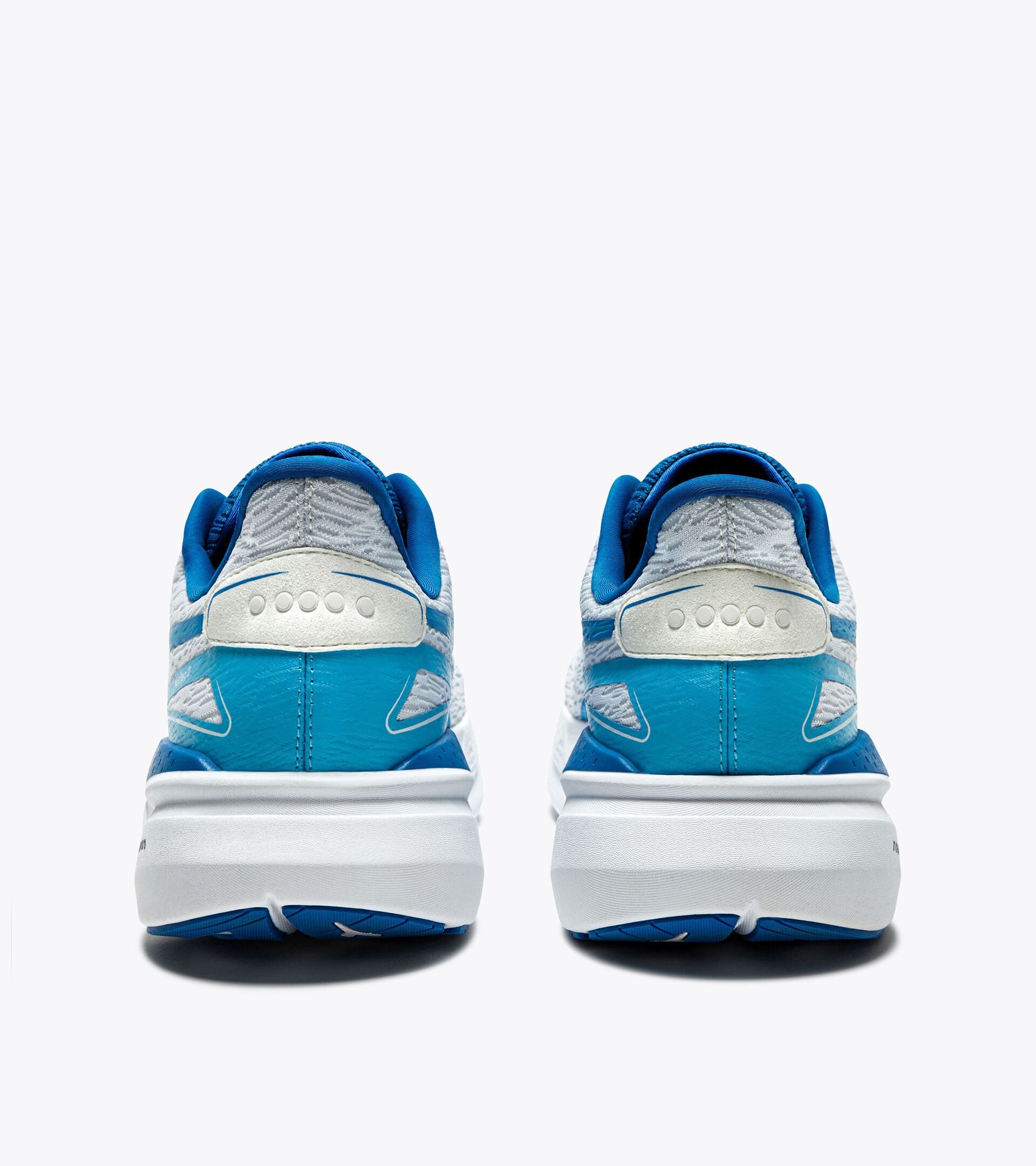 Running shoe - Comfort and stability - Men's NUCLEO 2 WHITE/FRENCH BLUE/AQUARIUS - Diadora