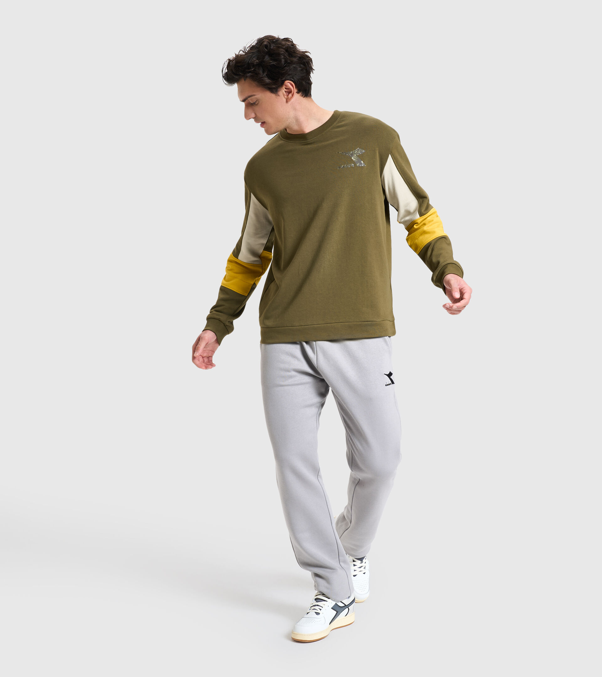 Crew-neck sweatshirt - Men SWEATSHIRT CREW SHIELD OLIVE GREEN - Diadora