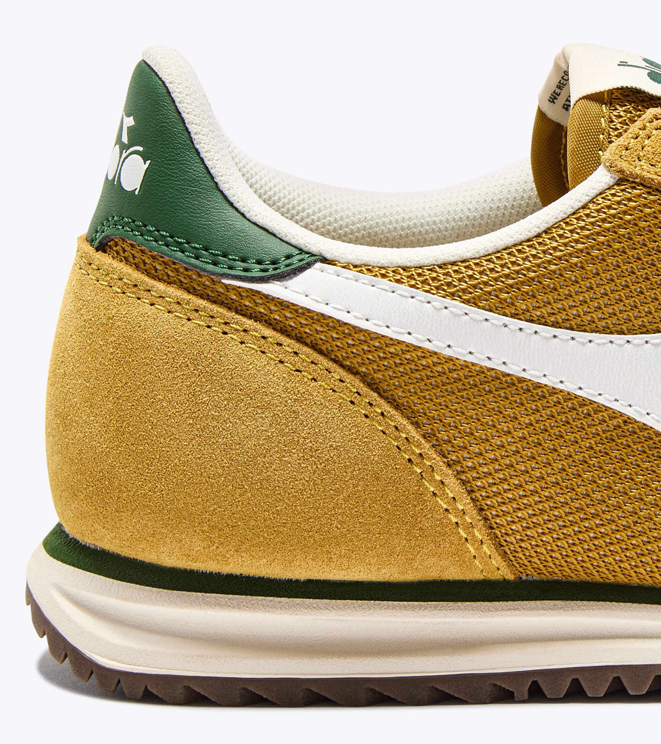 CROSS Low-profile suede sneaker - All-gender - Diadora Online Store US