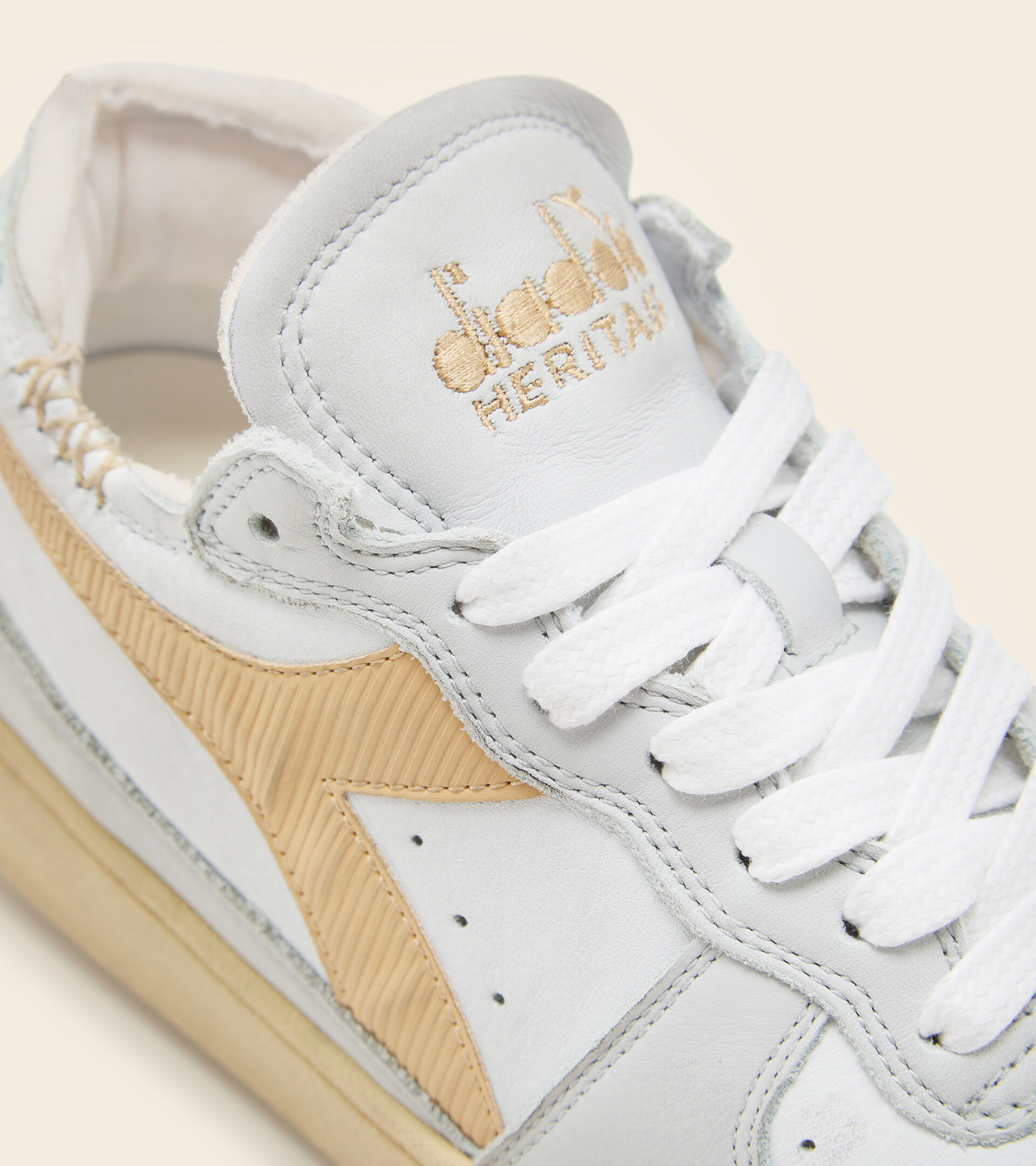 Heritage shoe - Unisex MI BASKET ROW CUT WHITE/SAND - Diadora