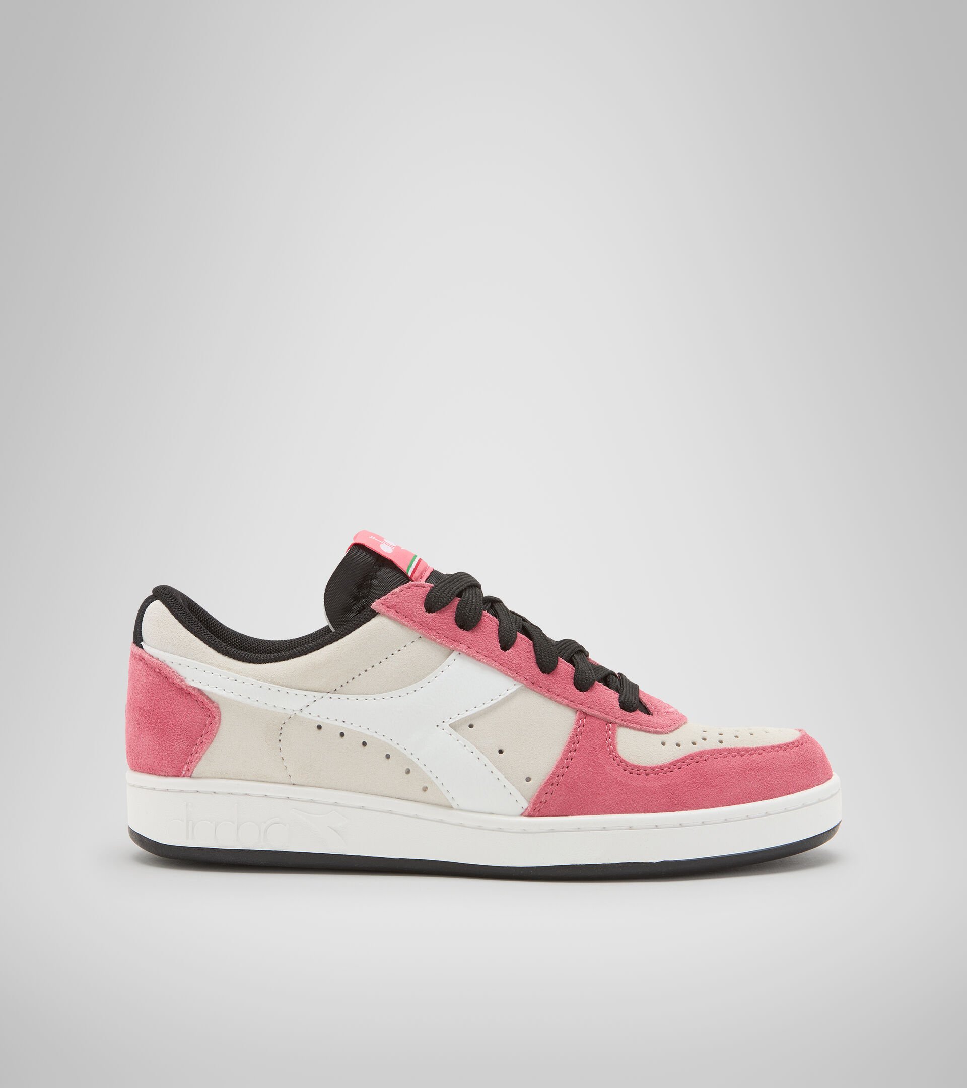 Sporty sneakers - Women MAGIC BASKET LOW SUEDE WN WHITE/TEA ROSE/BLACK - Diadora