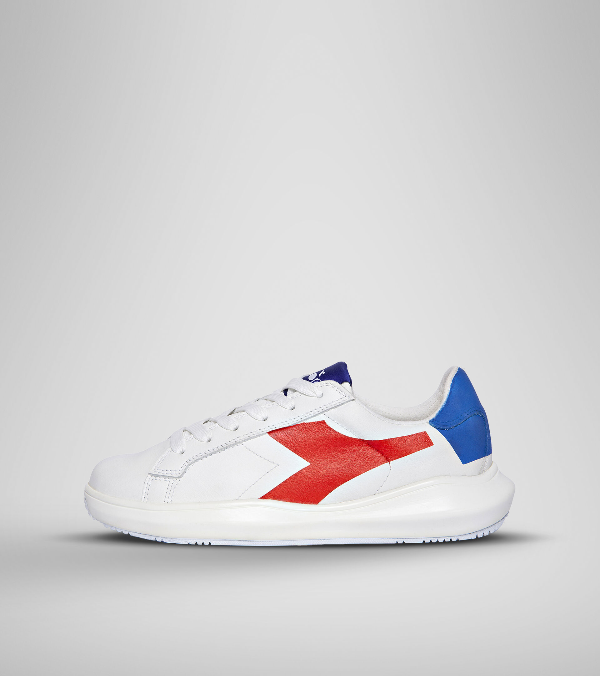 Sports shoe - Unisex MASS DAMPER DERBY WHITE/RED - Diadora