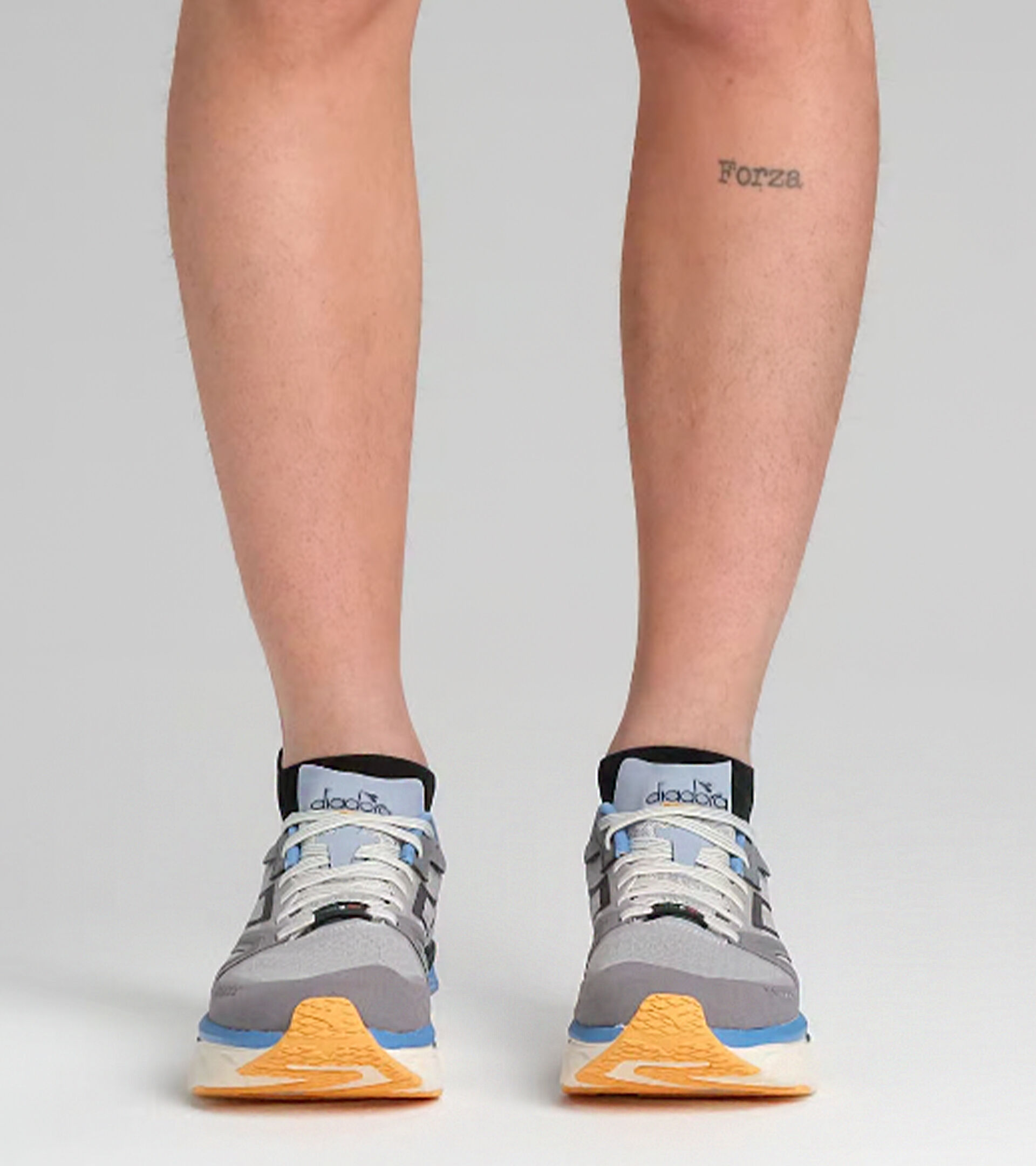 Laufschuh made in Italy - leicht und dämpfend - alle Geschlechter ATOMO V7000-2 SILBER DD/SCHWZ/PAZIFIKKUENTE - Diadora