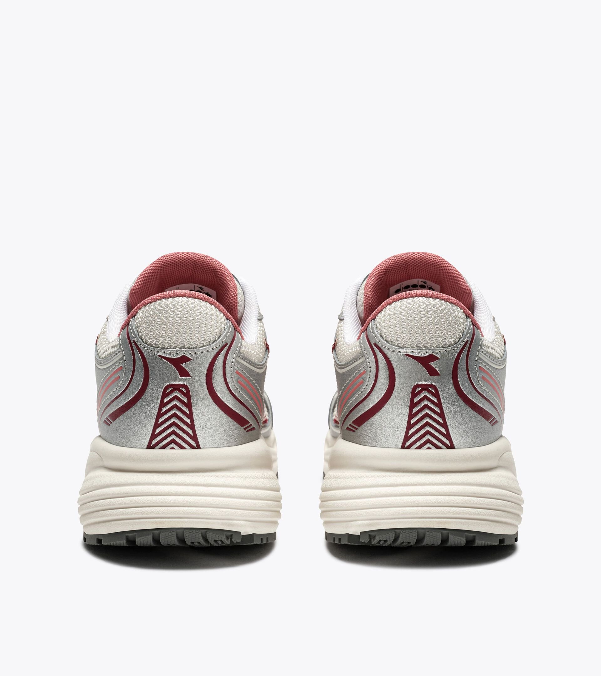 Zapatilla deportiva de piel - Para todos los g&eacute;neros MYTHOS STAR MET BLANCO RECICLADO/ROSETTA - Diadora