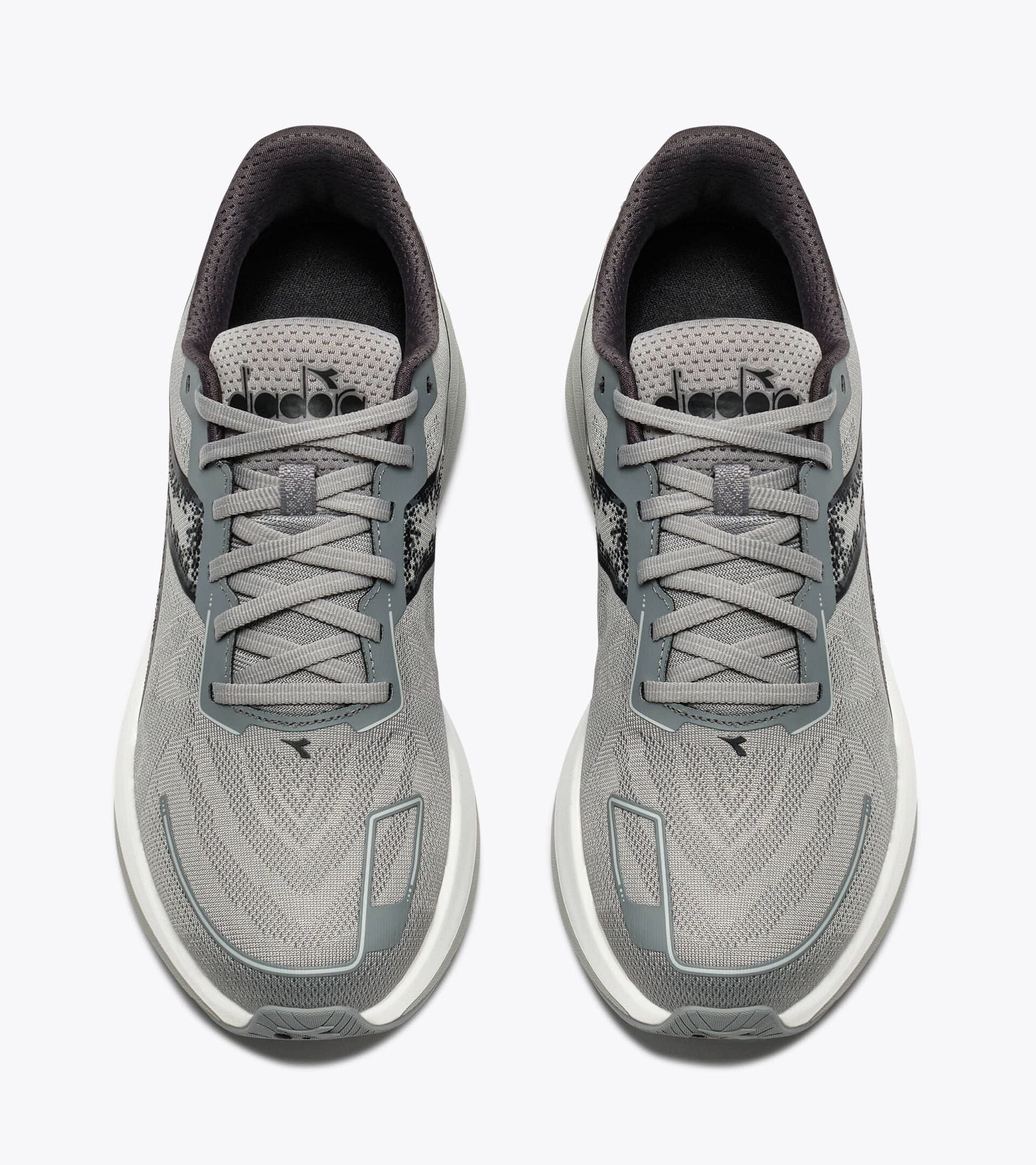 Running shoe - Stability and protection - Men&rsquo;s MYTHOS BLUSHIELD VIGORE V ULTIMATE GRAY /BLACK - Diadora