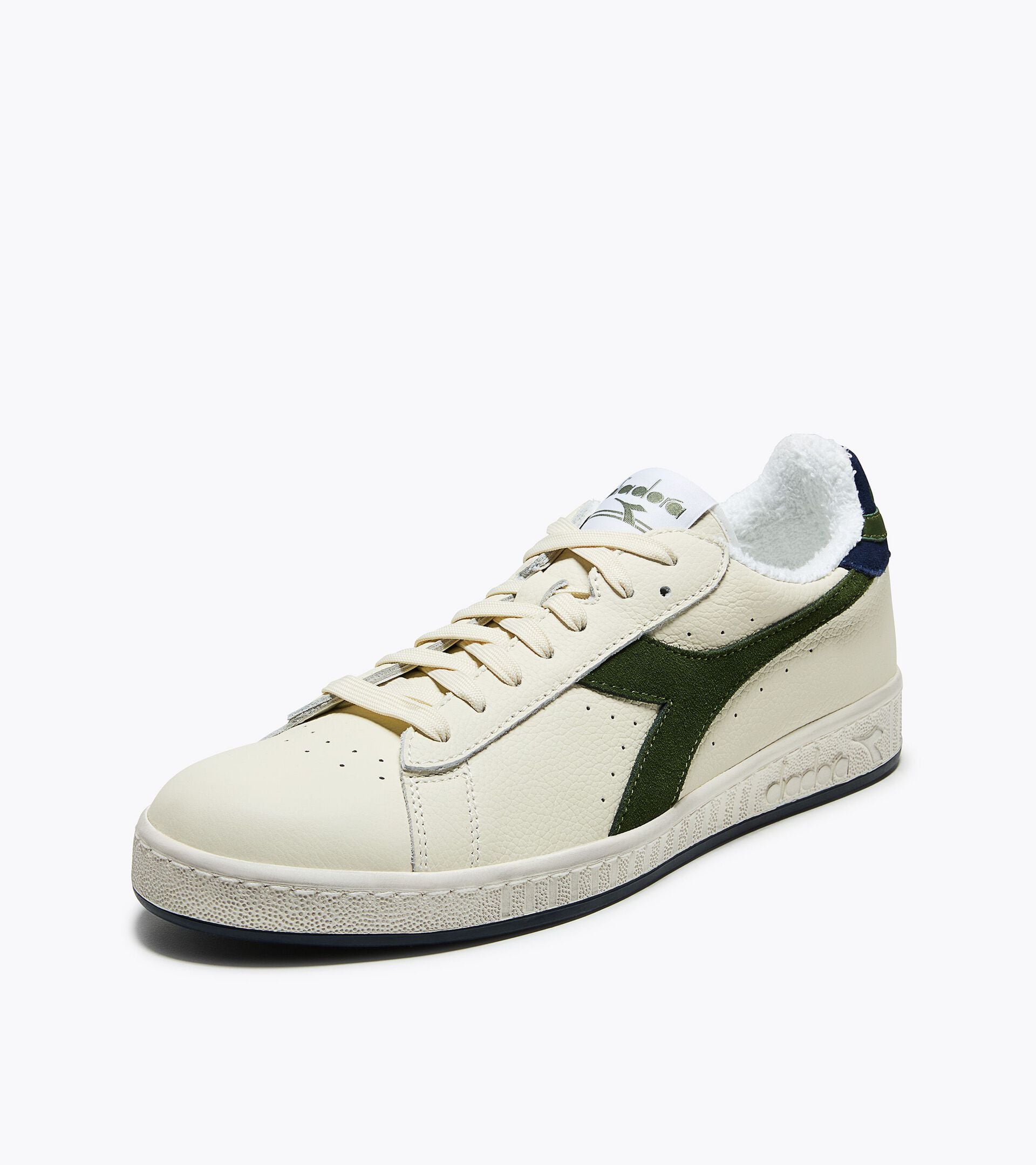 Sneakers - For every gender GAME LOW SUEDE TOWEL WHITE/GREEN - Diadora