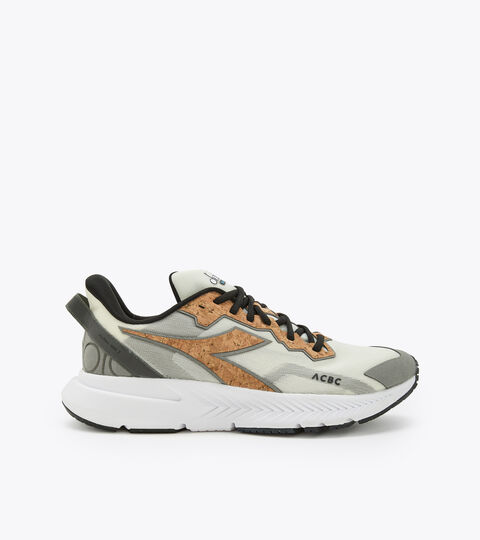 Chaussure de running - ACBC x diadora - Homme MYTHOS BLUSHIELD VOLO 3 ACBC BLANC/GRIS GELEE - Diadora