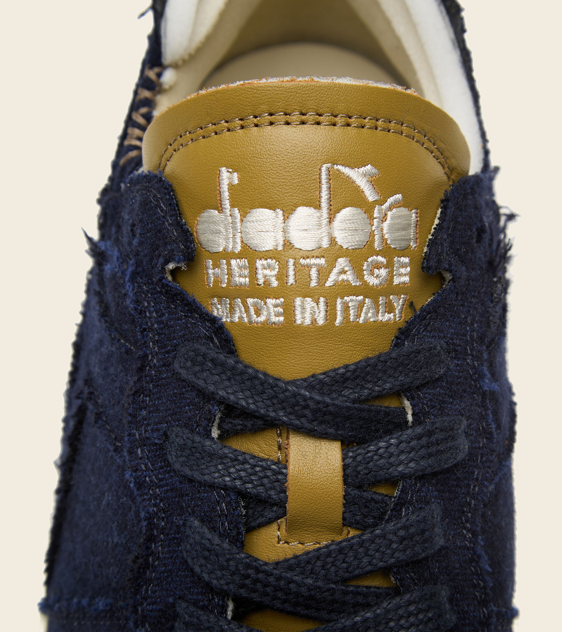 Scarpa Heritage Made in Italy - Unisex MI BASKET ROW CUT ITA VALDILANA BLU EBANO - Diadora