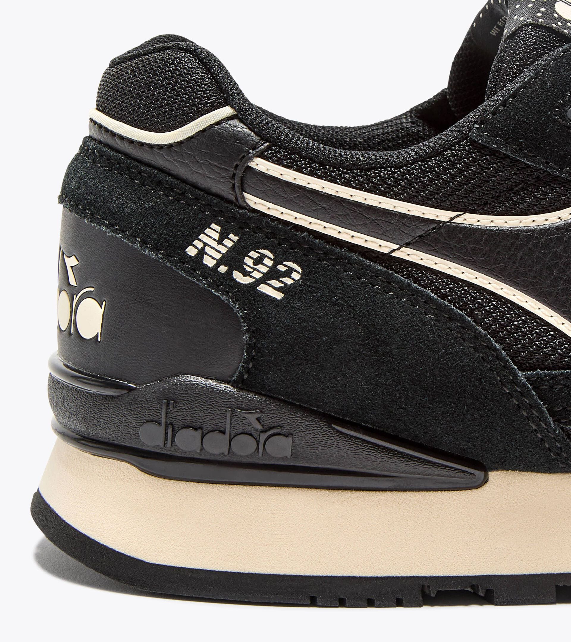 Sports sneakers - All-Gender
 N.92 ADVANCE BLACK /BLACK /BLACK - Diadora
