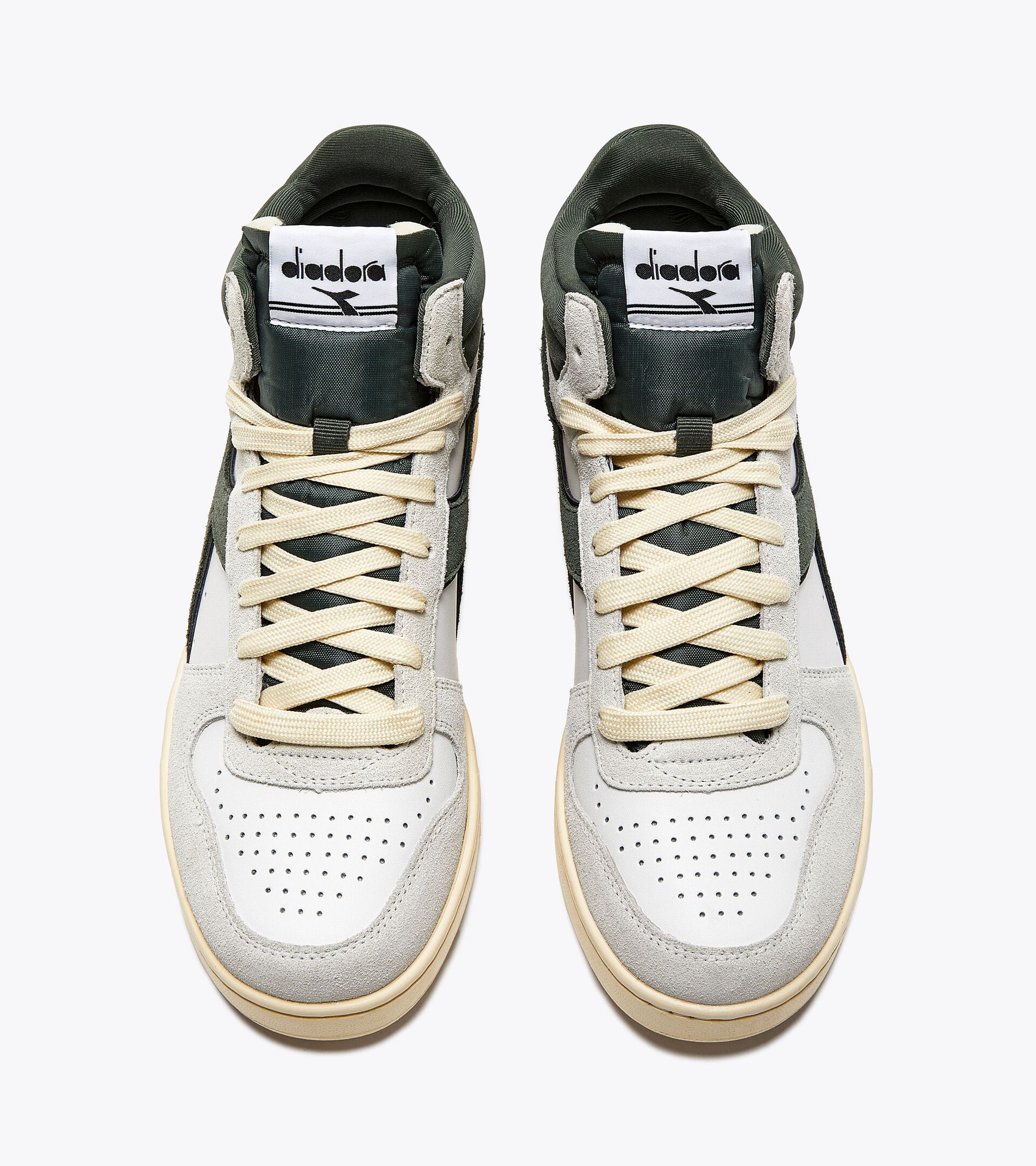 Sporty sneakers - Gender neutral MAGIC BASKET DEMI CUT SUEDE LEATHER WHITE/DARK FOREST - Diadora