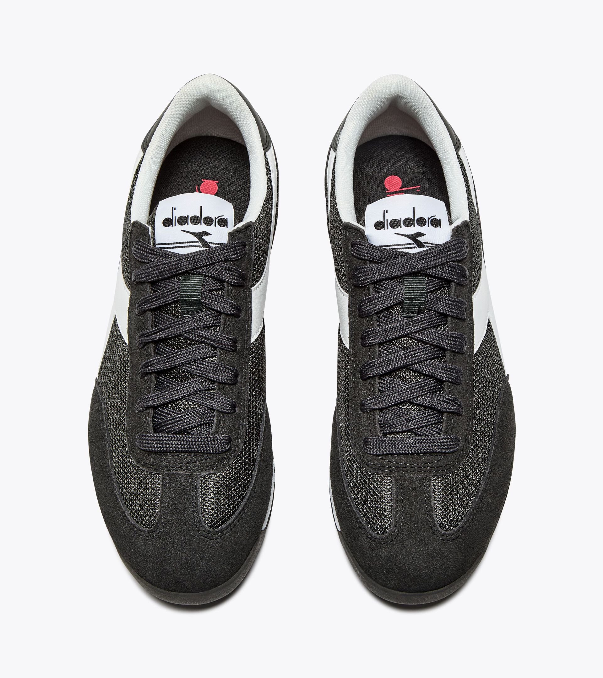 Zapatilla de ante de caña baja - Para todos los géneros CROSS ESTURION - Diadora