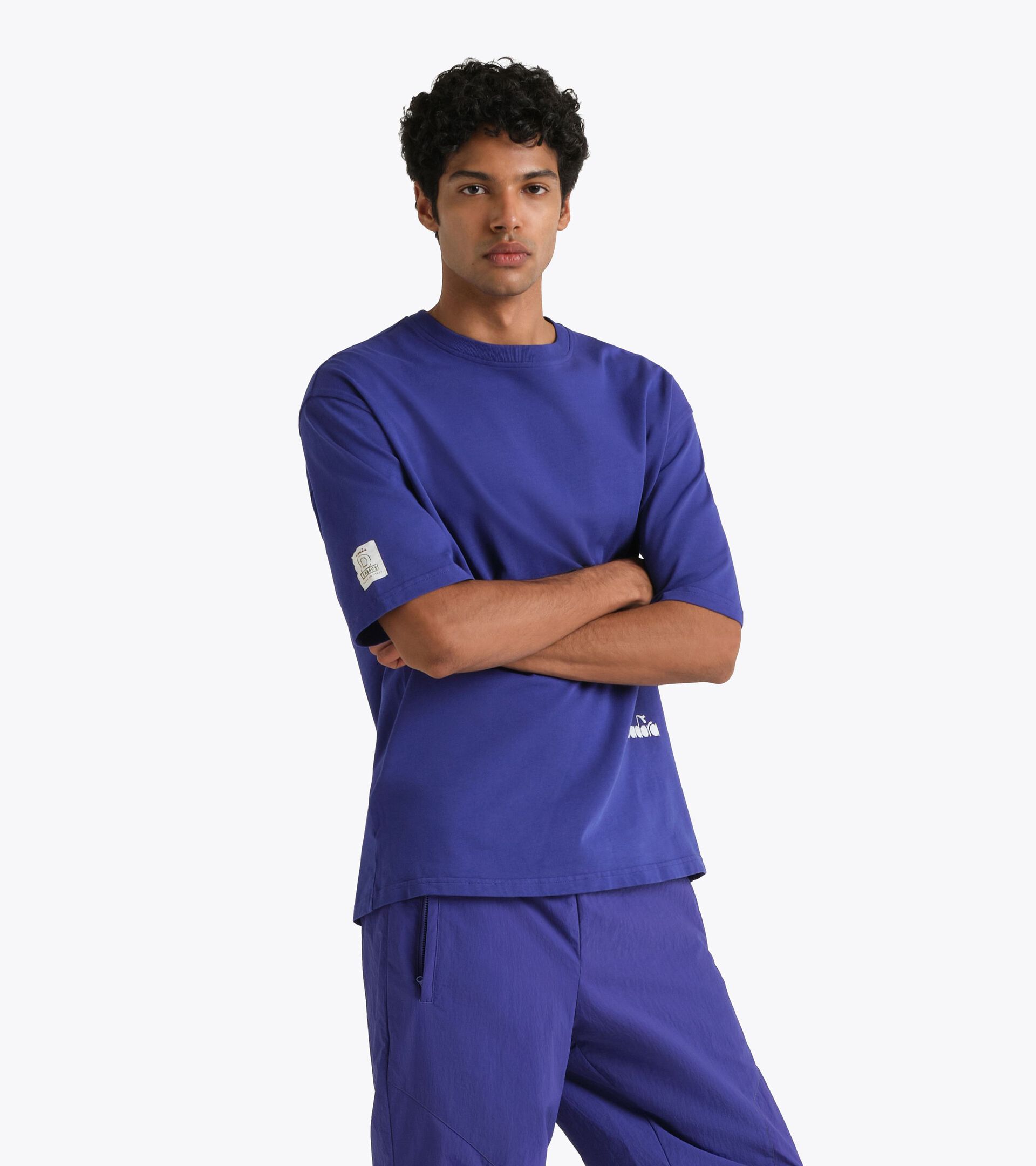 T-shirt Legacy - Made in Italy - Pour tous les genres
 T-SHIRT SS LEGACY II BLEU MAZARINE - Diadora
