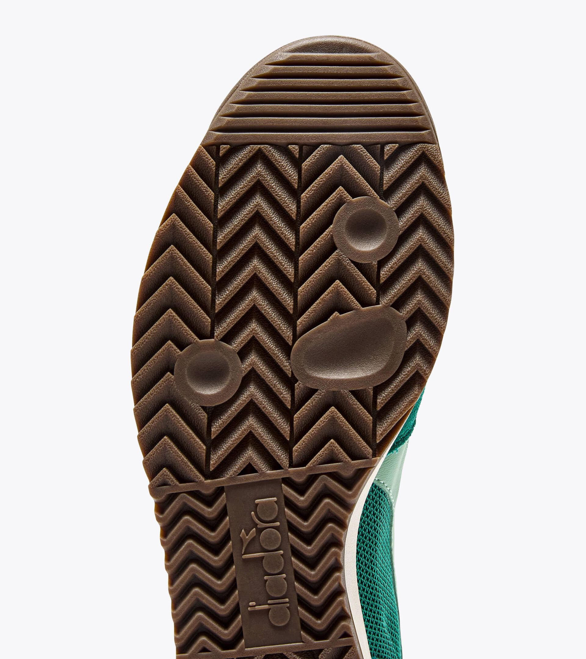 Low-profile suede sneaker - All-gender CROSS BEAR GRASS /GRAYED JADE - Diadora