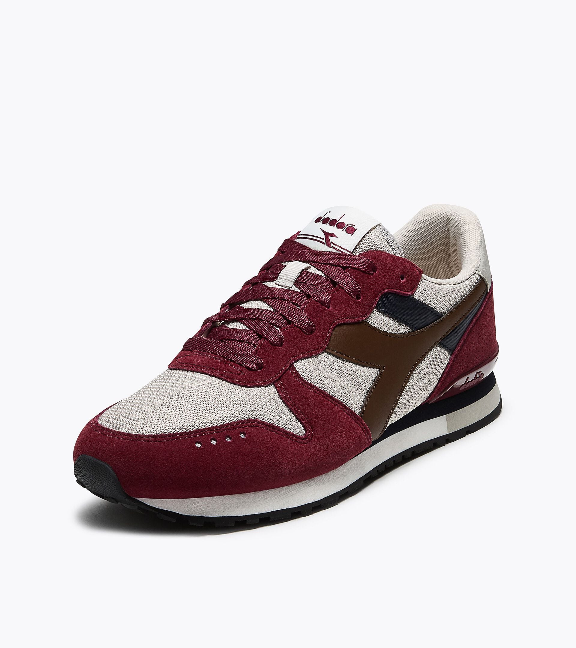 Zapatilla de ante - Para todos los g&eacute;neros
 CAMARO M2 CARAFE /TOTALE ECLIPSE - Diadora