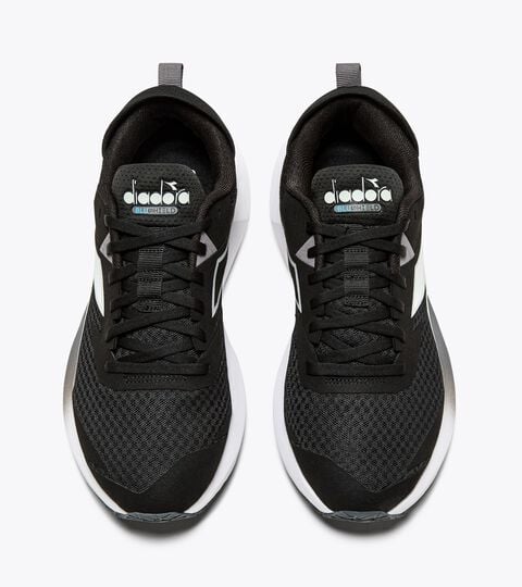 MYTHOS BLUSHIELD VIGORE 3 WIDE, SCHWARZ/WIESS Running-Schuh mit breiter Sohle - Stabilität und Schutz - Herren MYTHOS BLUSHIELD VIGORE 3 WIDE SCHWARZ/WIESS - Diadora