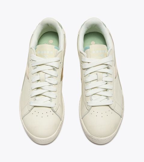 Leather sports sneakers - Women’s GAME L LOW WAXED METALLIC WN WHITE/FROZEN DEW - Diadora