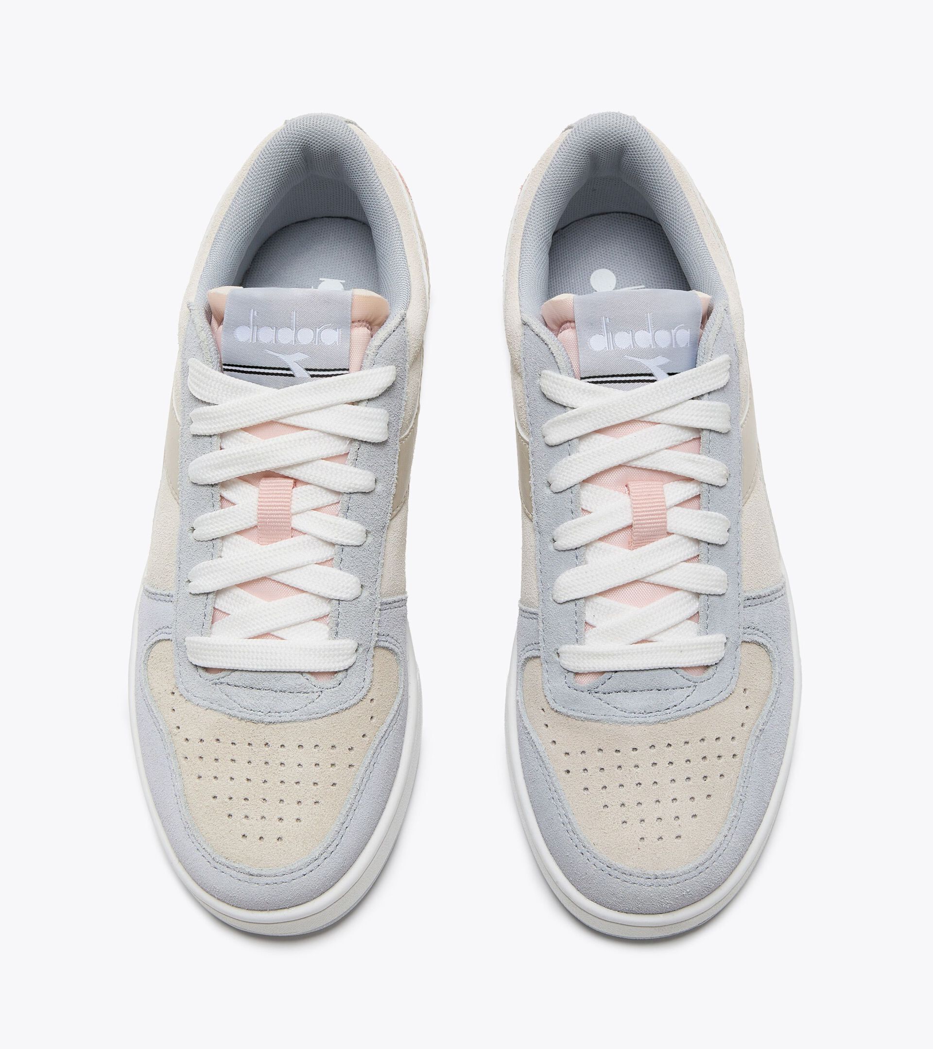 Sports shoes - Women MAGIC BASKET LOW SUEDE WN ARCTIC ICE/WHISPER WHITE - Diadora