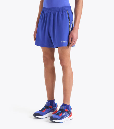 Pantalones cortos para correr - Hombre MICROFIBER SHORTS 12,5 CM AZUL NAVEGAR EN LA WEB - Diadora