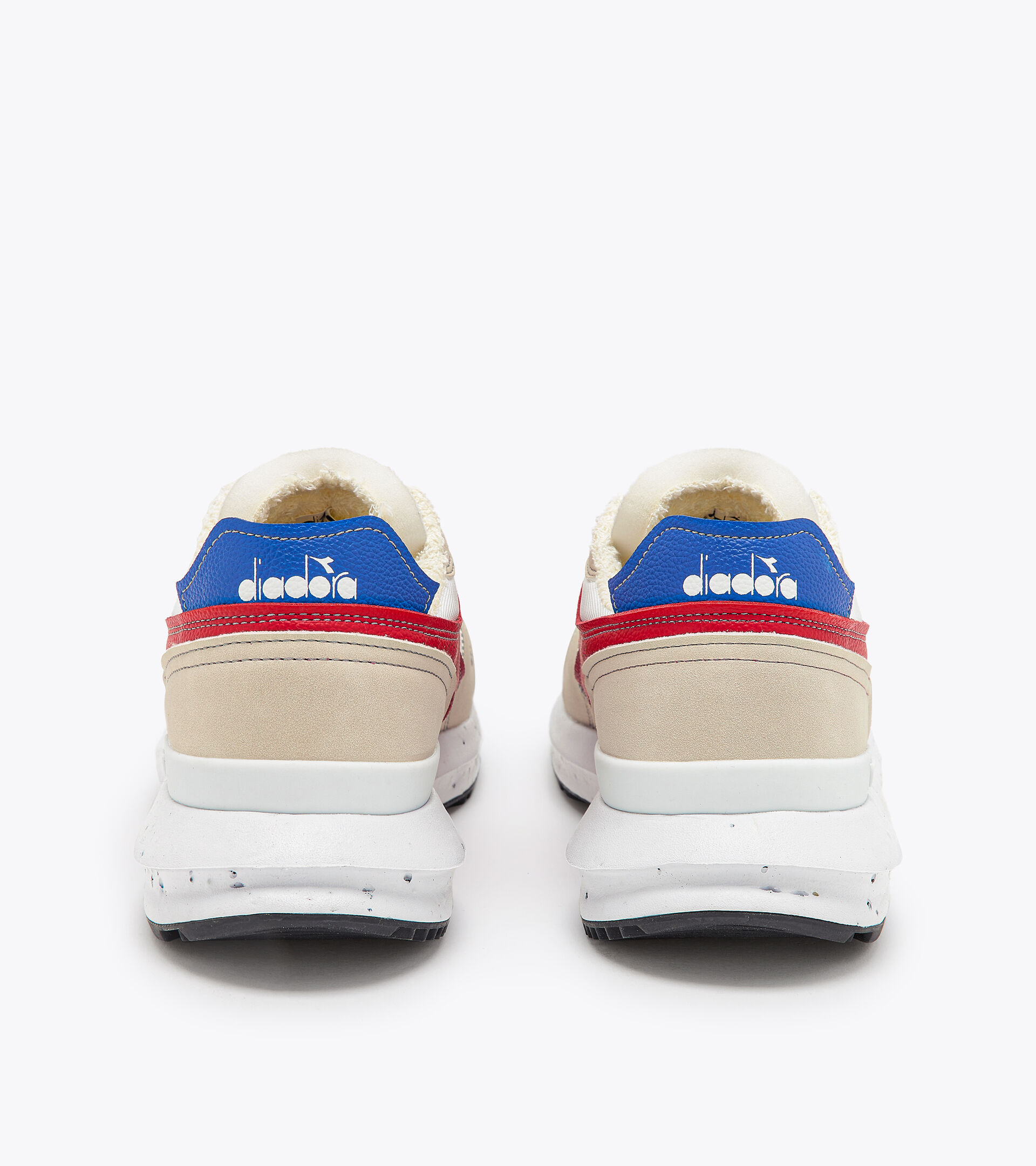 Sporty sneakers - Unisex KMARO 42 ACBC WHITE/POMPEIAN RED/BLUE NIGHTS - Diadora