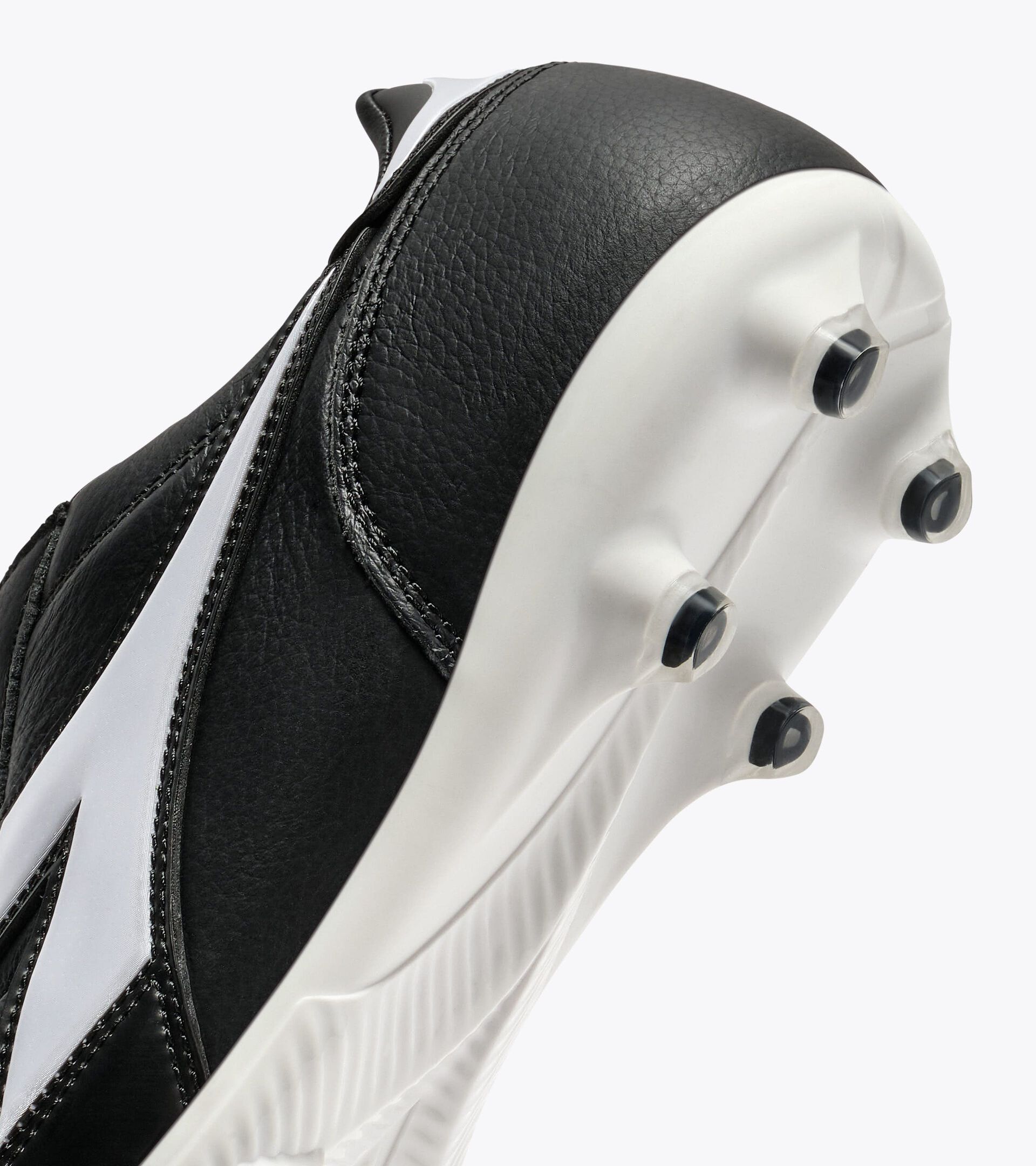 Leather calcio boots for firm grounds - All-gender BRASIL ICON LT+ LP12 BLACK /WHITE - Diadora