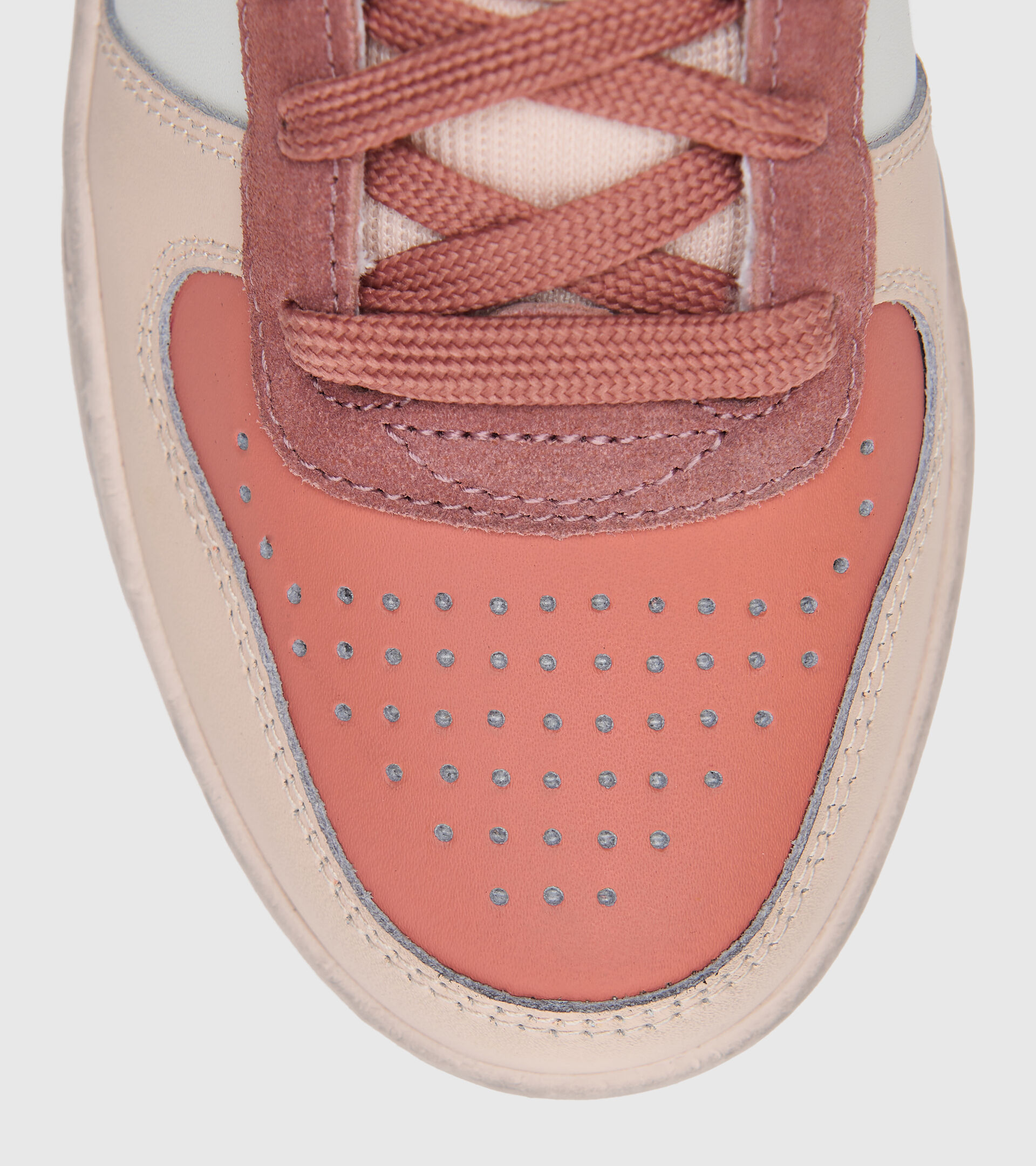 Sports shoes - Women MAGIC BASKET LOW ICONA WN CORAL HAZE/BEACH SAND/BLC DE B - Diadora