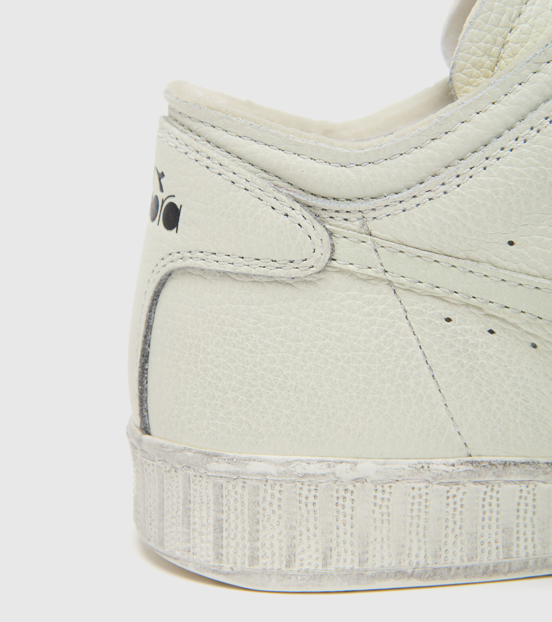 Footwear Sportswear UNISEX GAME L WAXED ROW CUT BIANCO/BIANCO/BIANCO Diadora