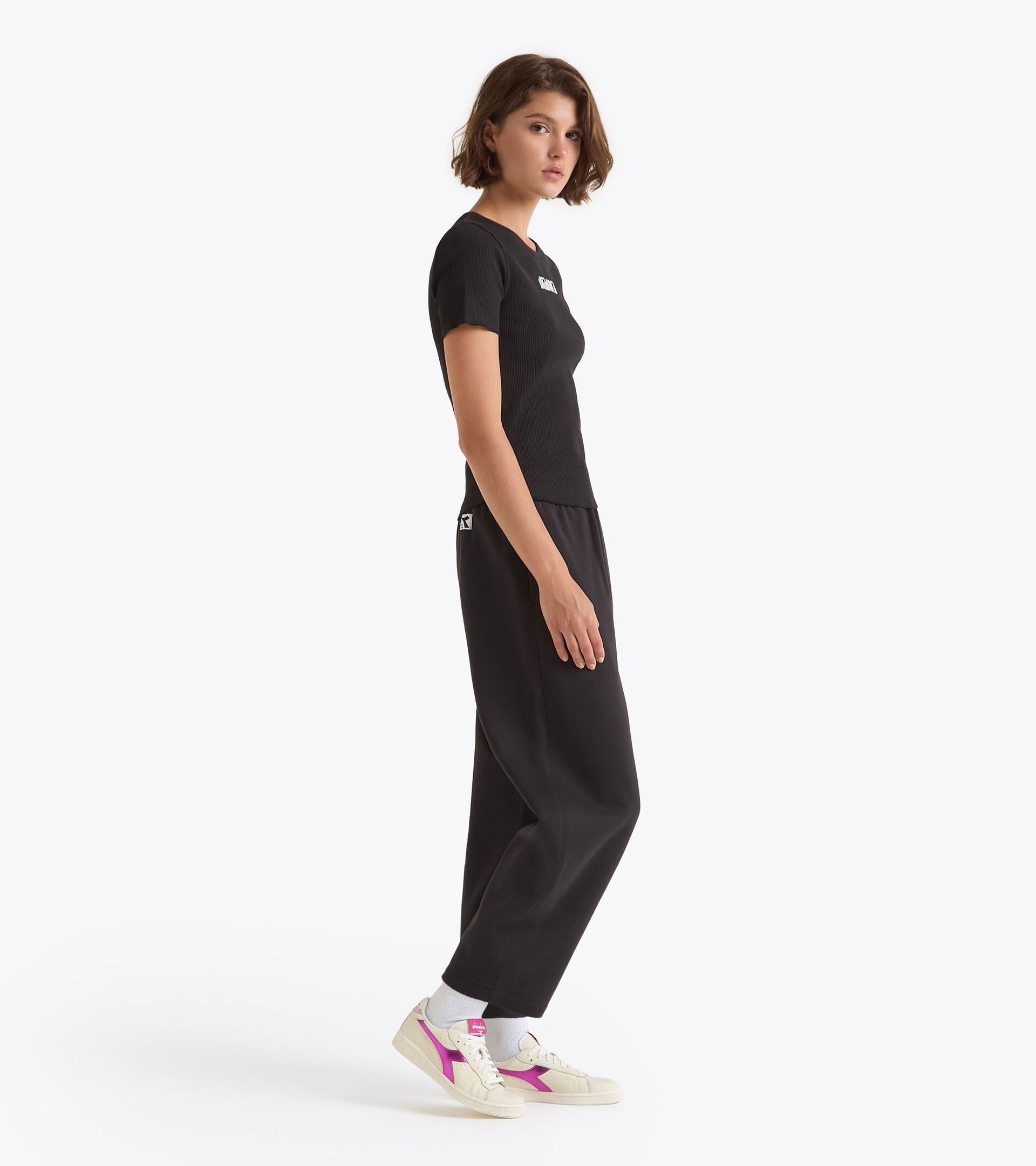 Pantalón deportivo - Mujer
 L. PANTS ATHL. LOGO NEGRO - Diadora