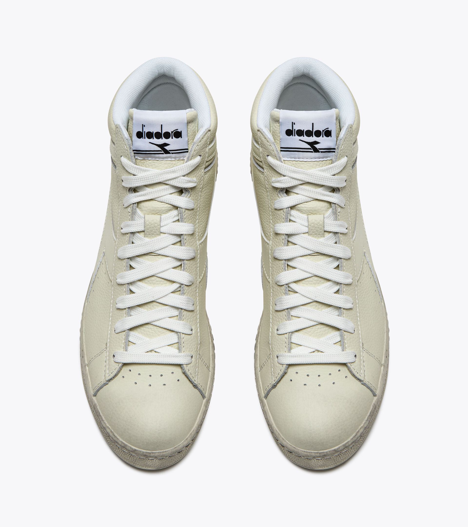 Sporty sneakers - All-Gender GAME L HIGH WAXED WHITE/WHITE/WHITE - Diadora