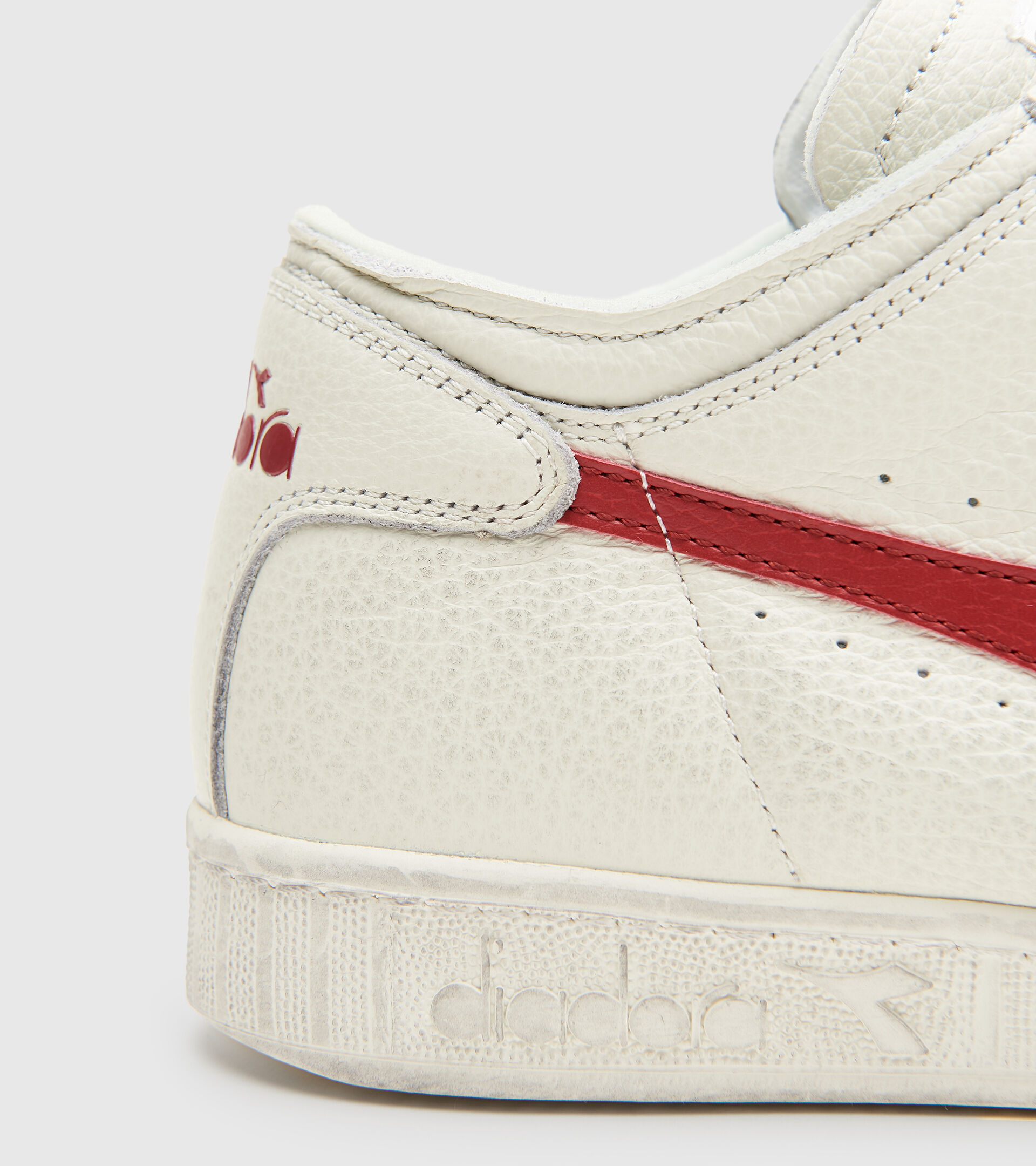 Sports shoes - Unisex GAME L WAXED ROW CUT WHITE/RED PEPPER - Diadora