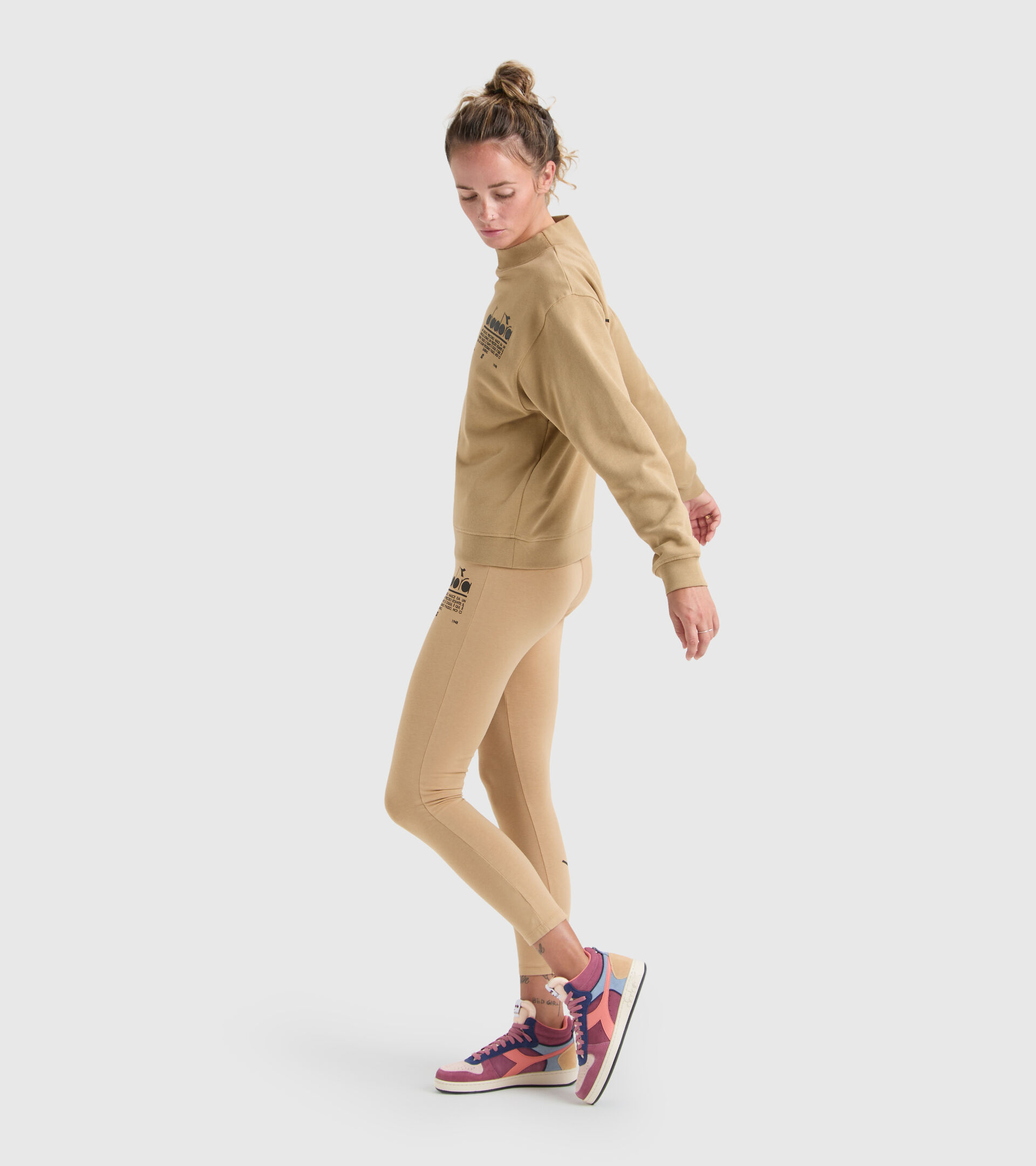 Felpa in cotone - Donna L. SWEATSHIRT CREW MANIFESTO BEIGE TAN - Diadora